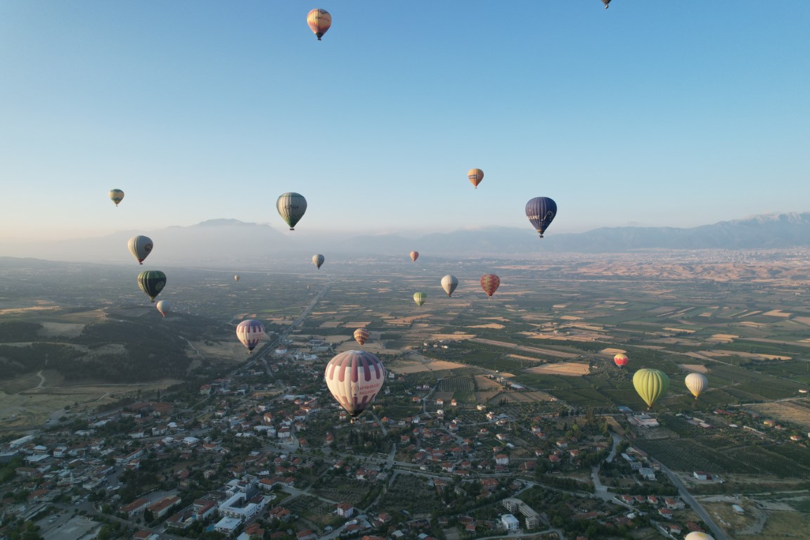Pamukkale: Hot Air Balloon Flight with Hotel Transfer