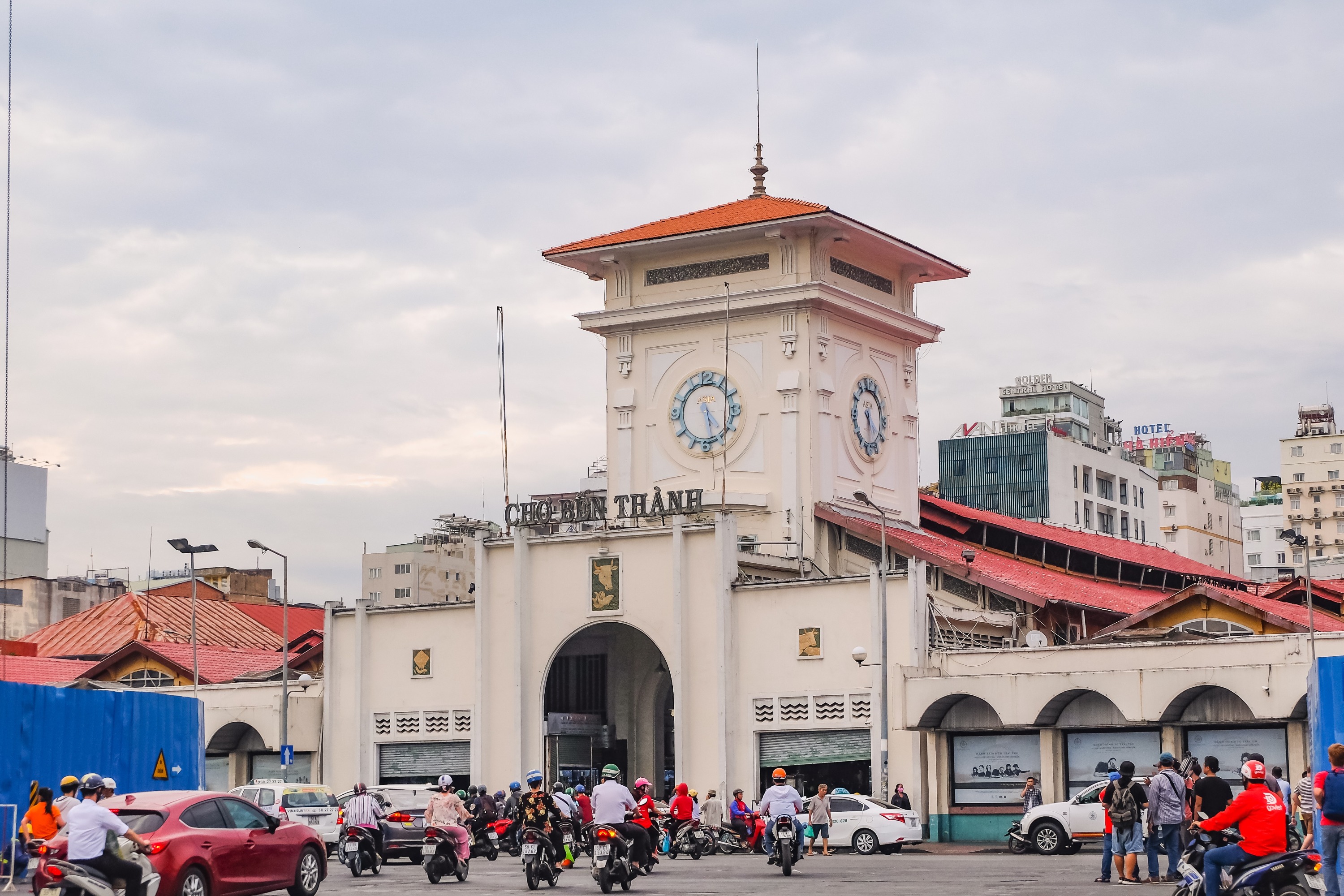 Ho Chi Minh Cultural Guided Walking Tour: Ben Thanh Market & Museum 