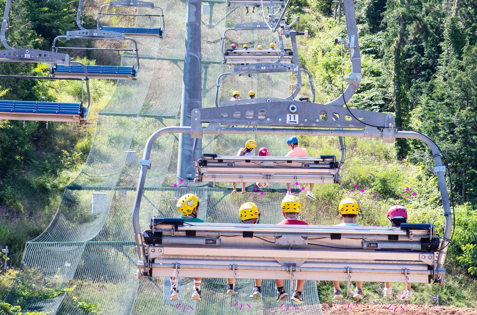 搭乘纜車前往統營斜坡滑車的費用已包含在內。 搭乘纜車前往統營斜坡滑車的費用已包含在內。