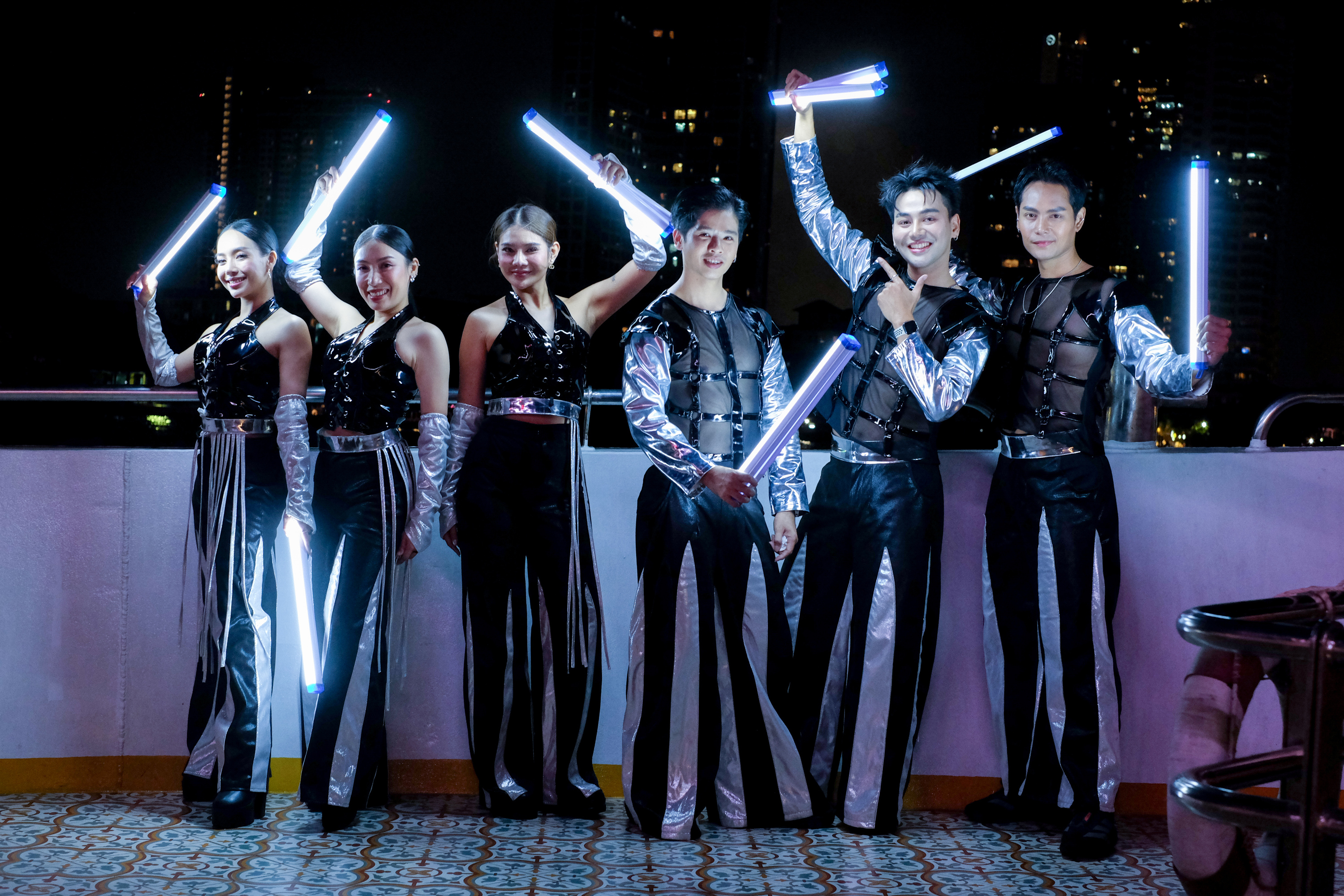 Riverside Kinlen Cruise in Bangkok