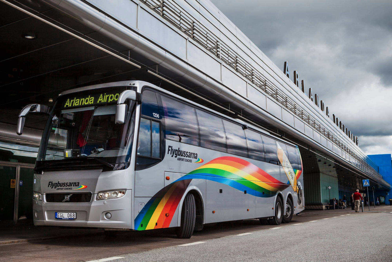Stockholm Arlanda Airport - Stockholm Bus by Flybussarna 