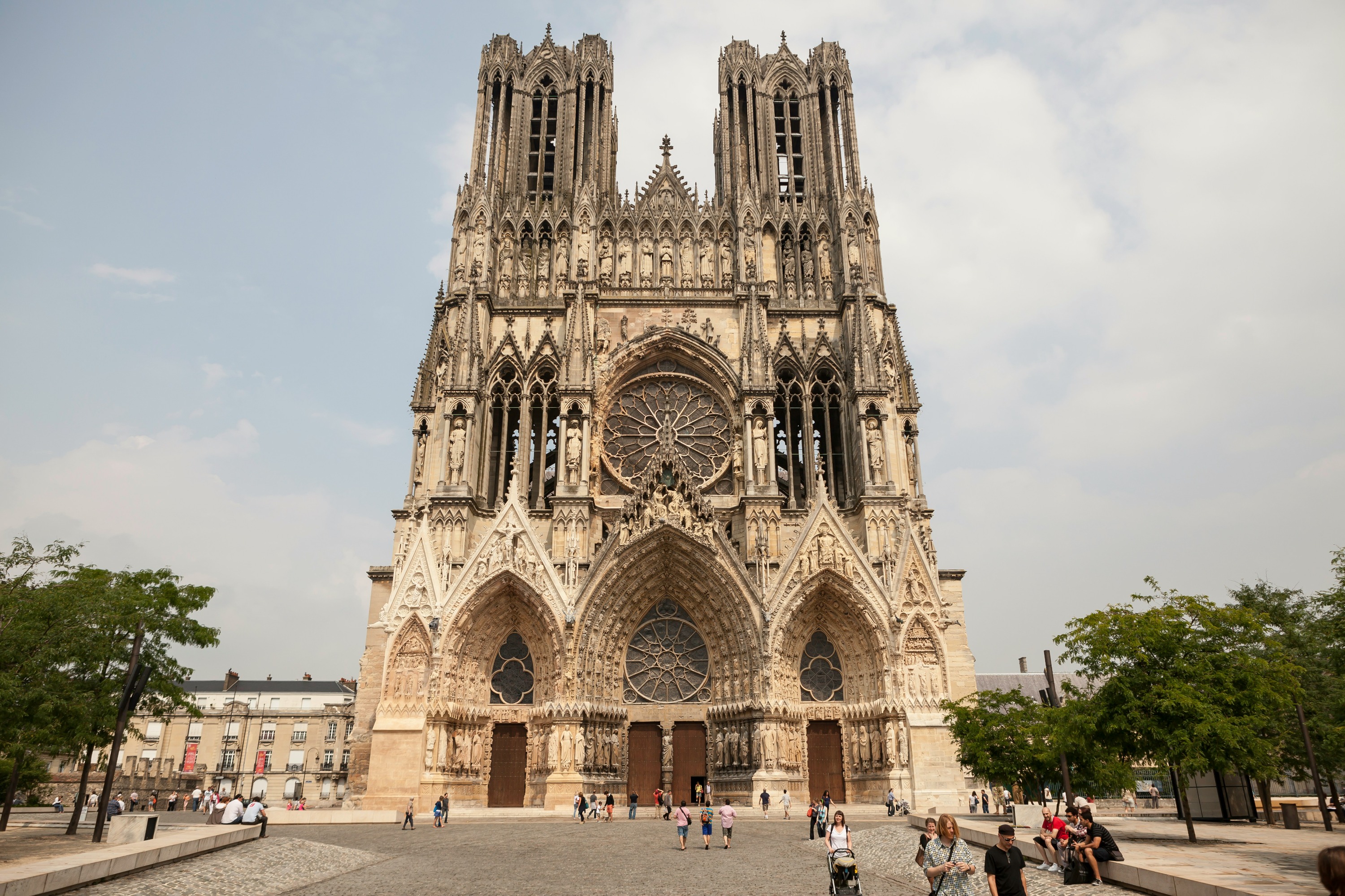 Reims: Self guided tour of Cathedral of Notre Dame de Reims