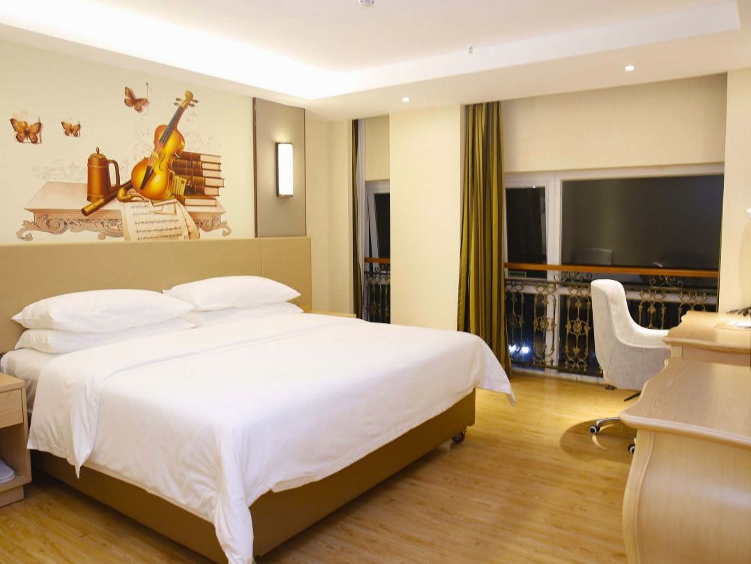Deluxe View Suite