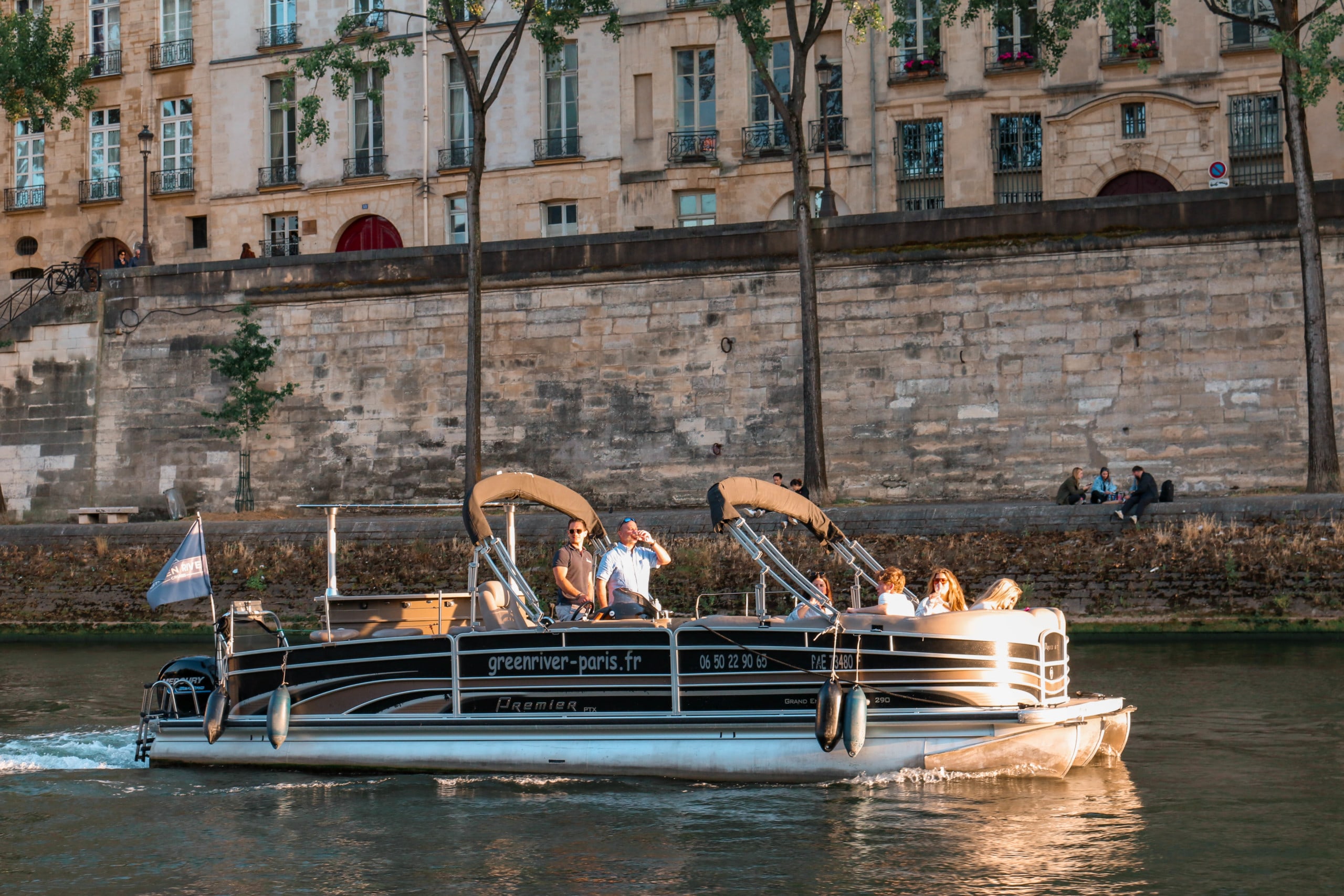 巴黎塞納河私人遊艇