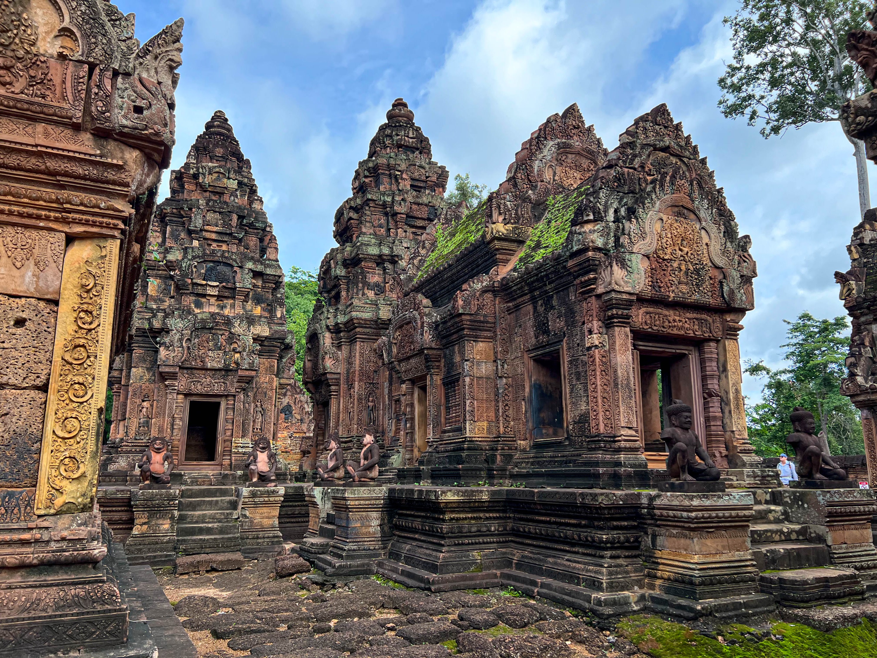 Full Day Banteay Srei Beng Mealea and Koh Ker Tour from Siem Reap