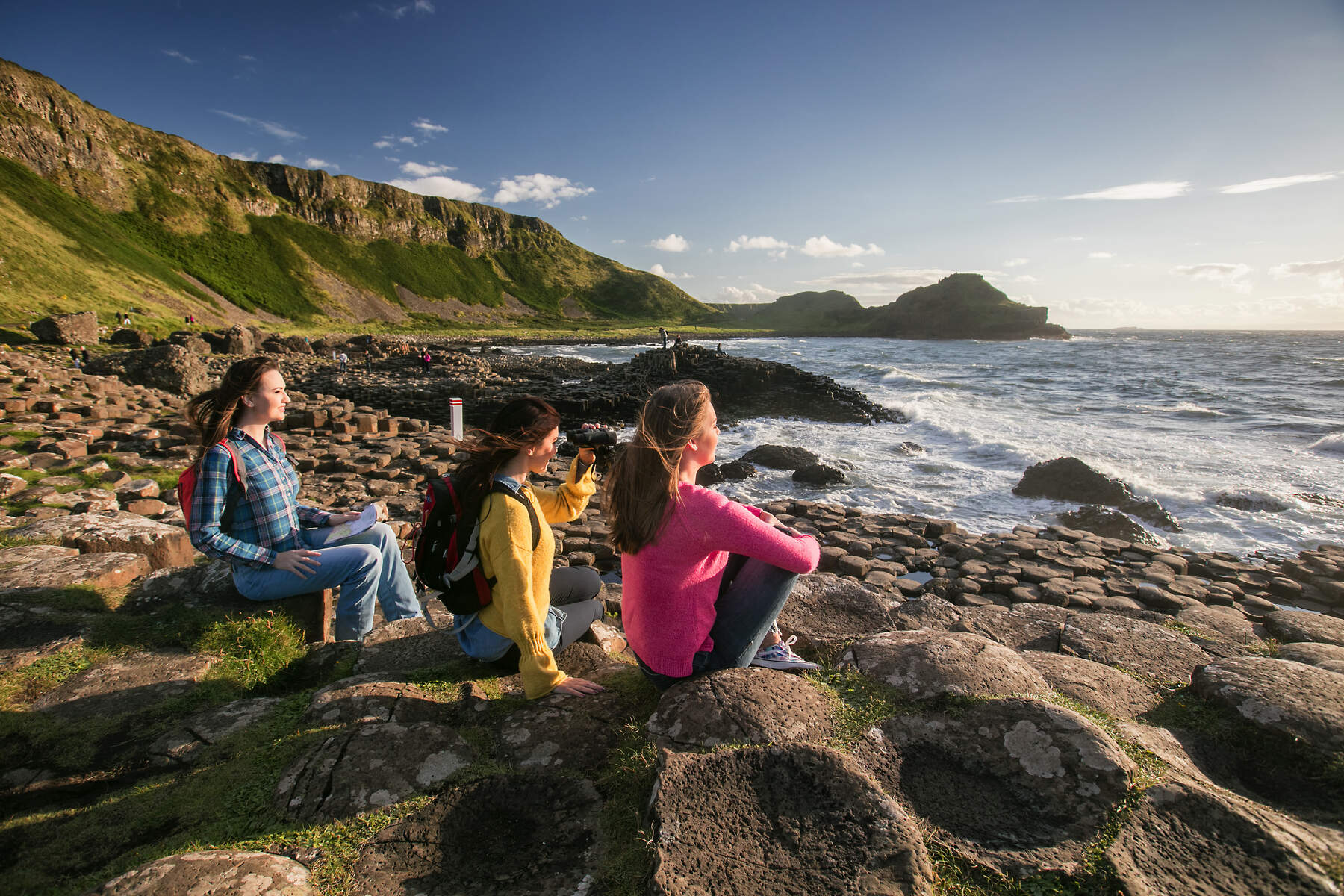 Giant's Causeway and Titanic Distillers Tour from Belfast