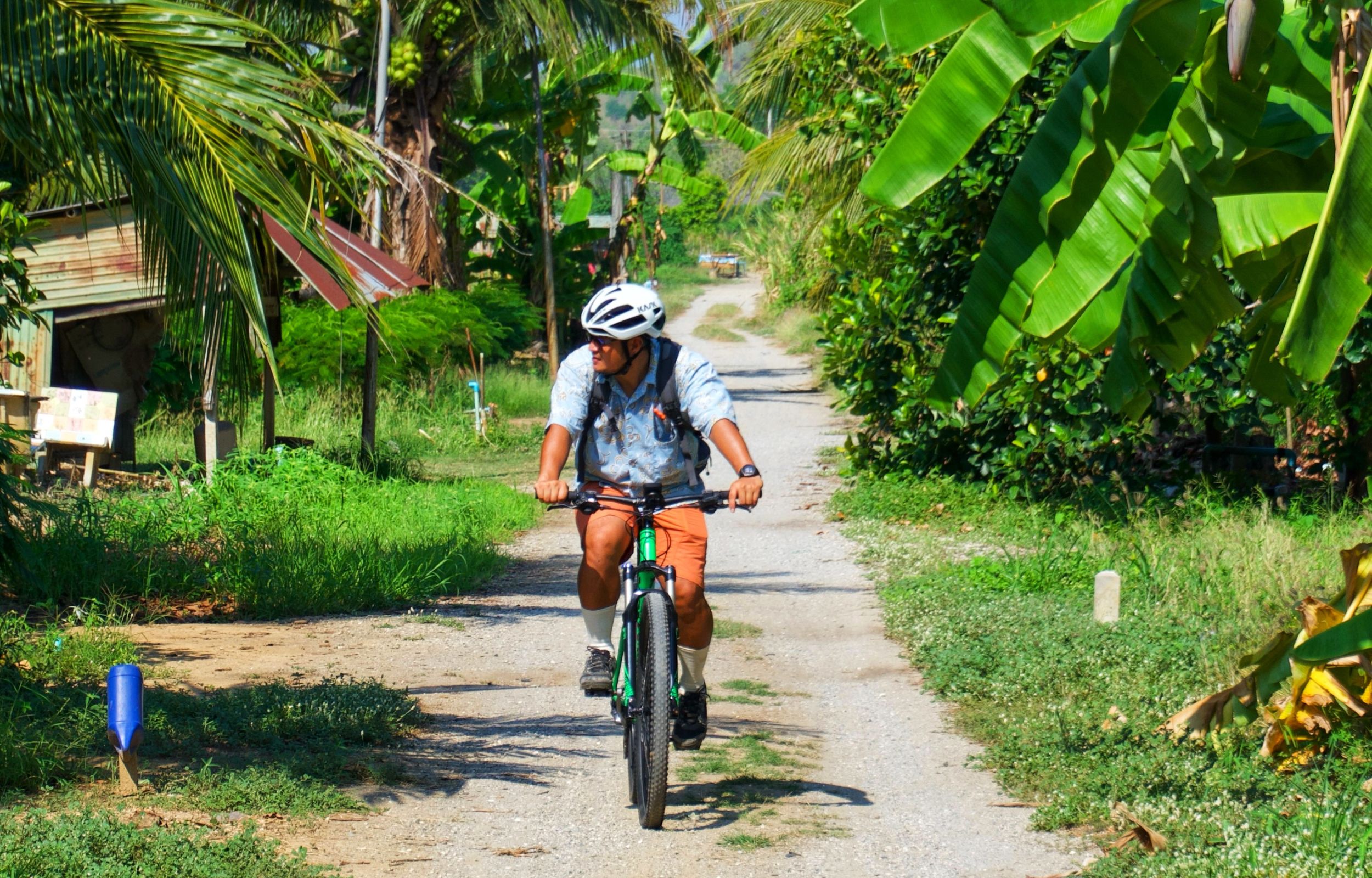 Kanchanaburi Morning Bike Tour History Stops & Local Lunch.