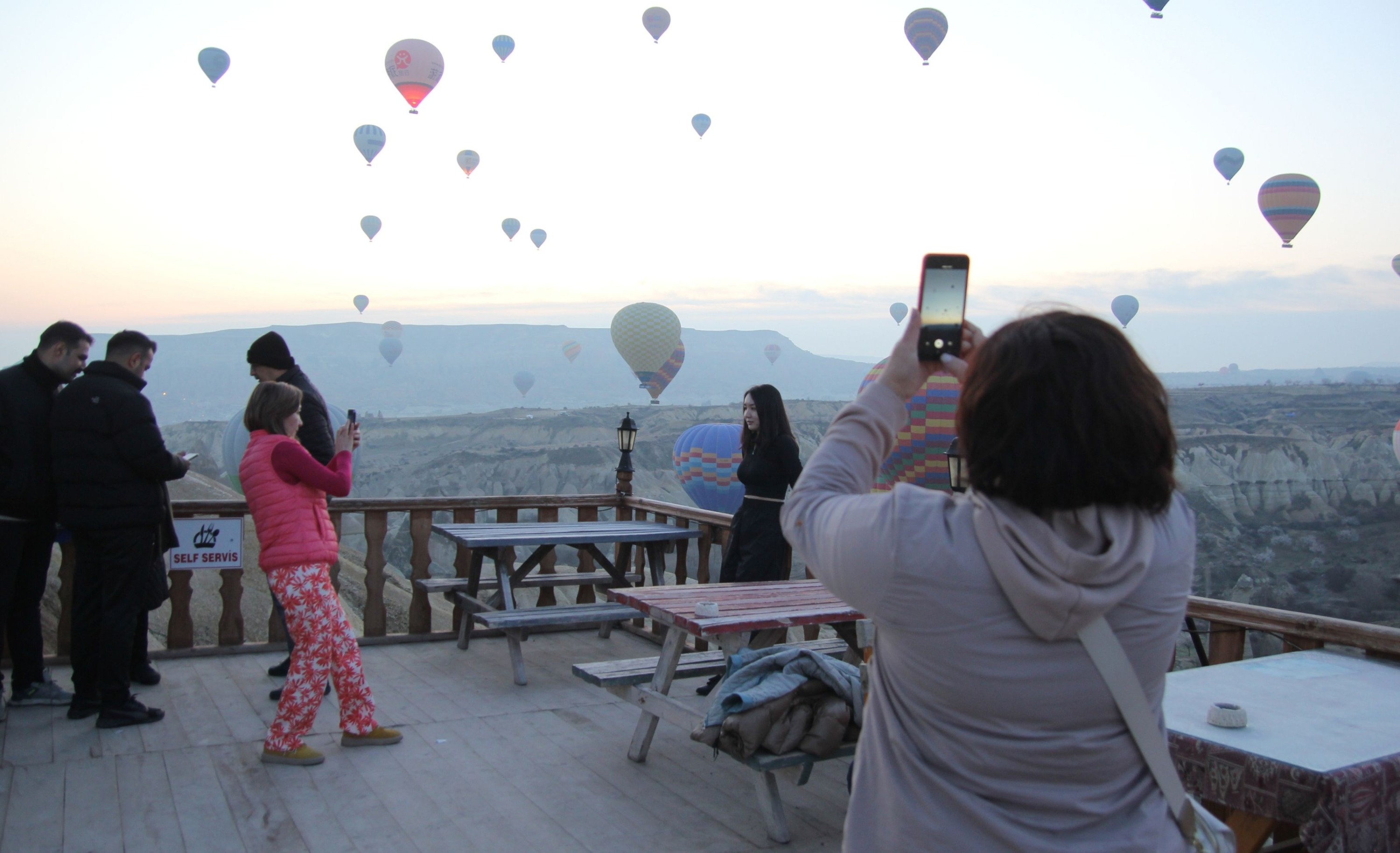 Cappadocia Balloons Chase with Photographer