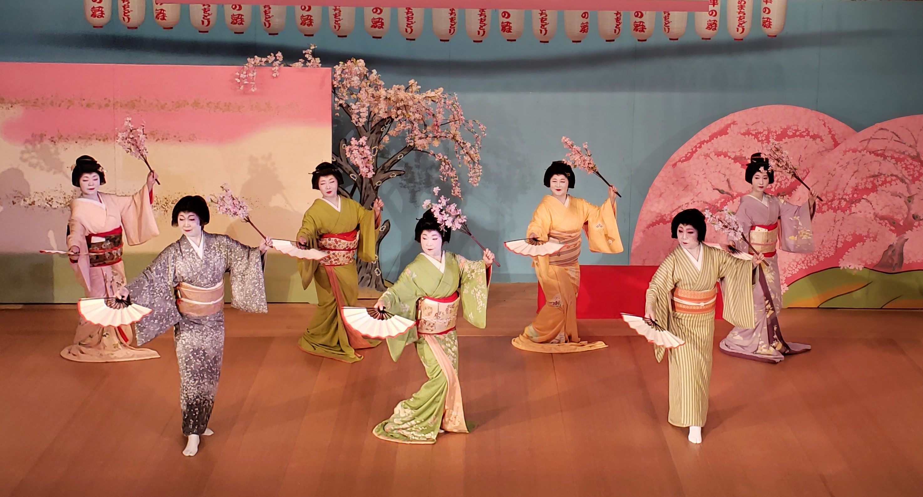 日本藝伎舞蹈表演  & 熱海小團傳統遊戲體驗
