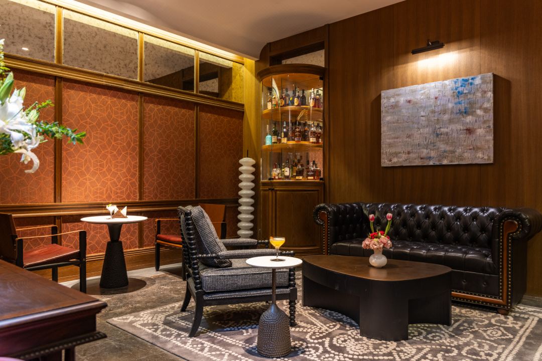 bar