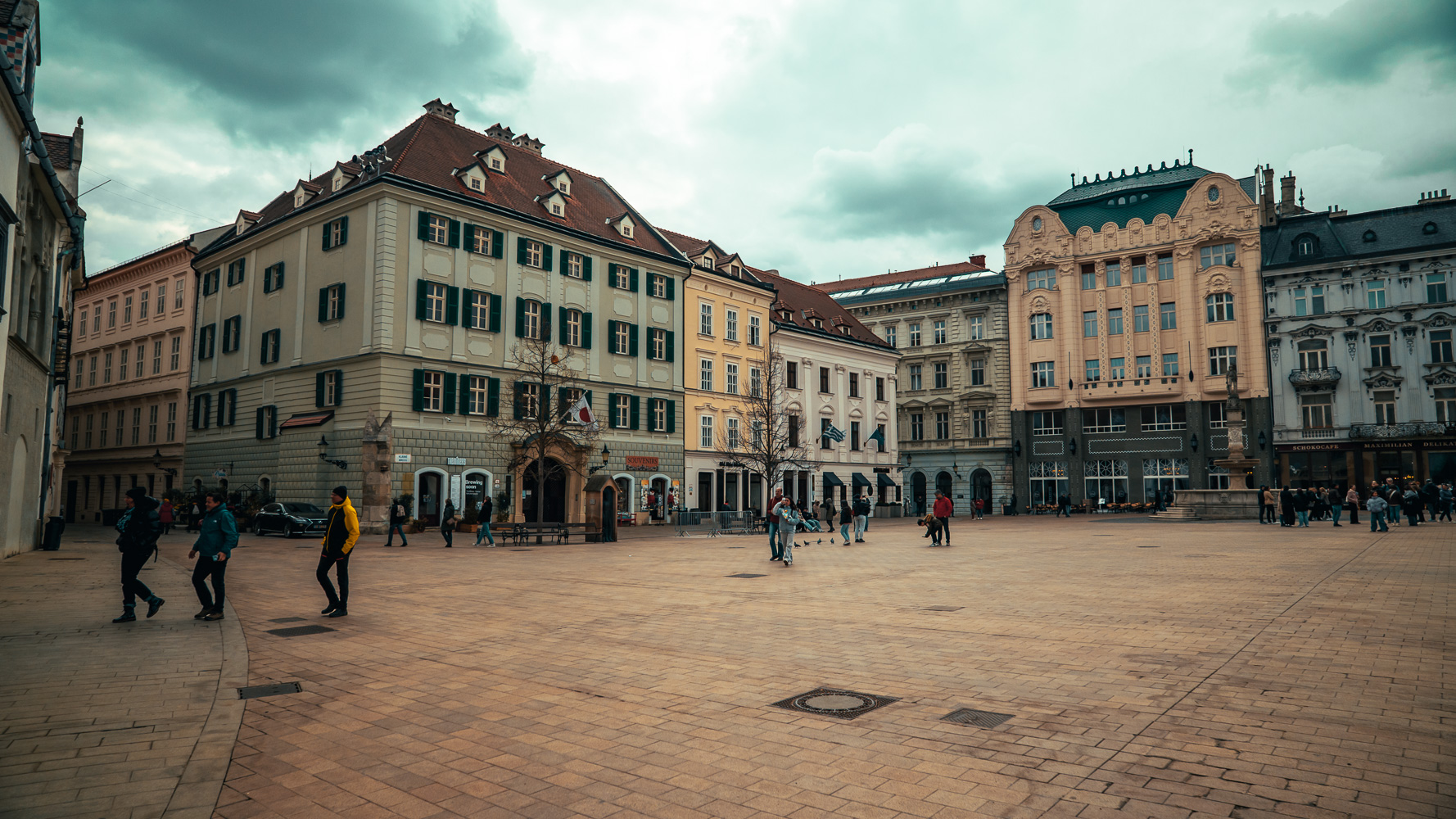 Day Trip to Budapest and Bratislava, two capitals in one day