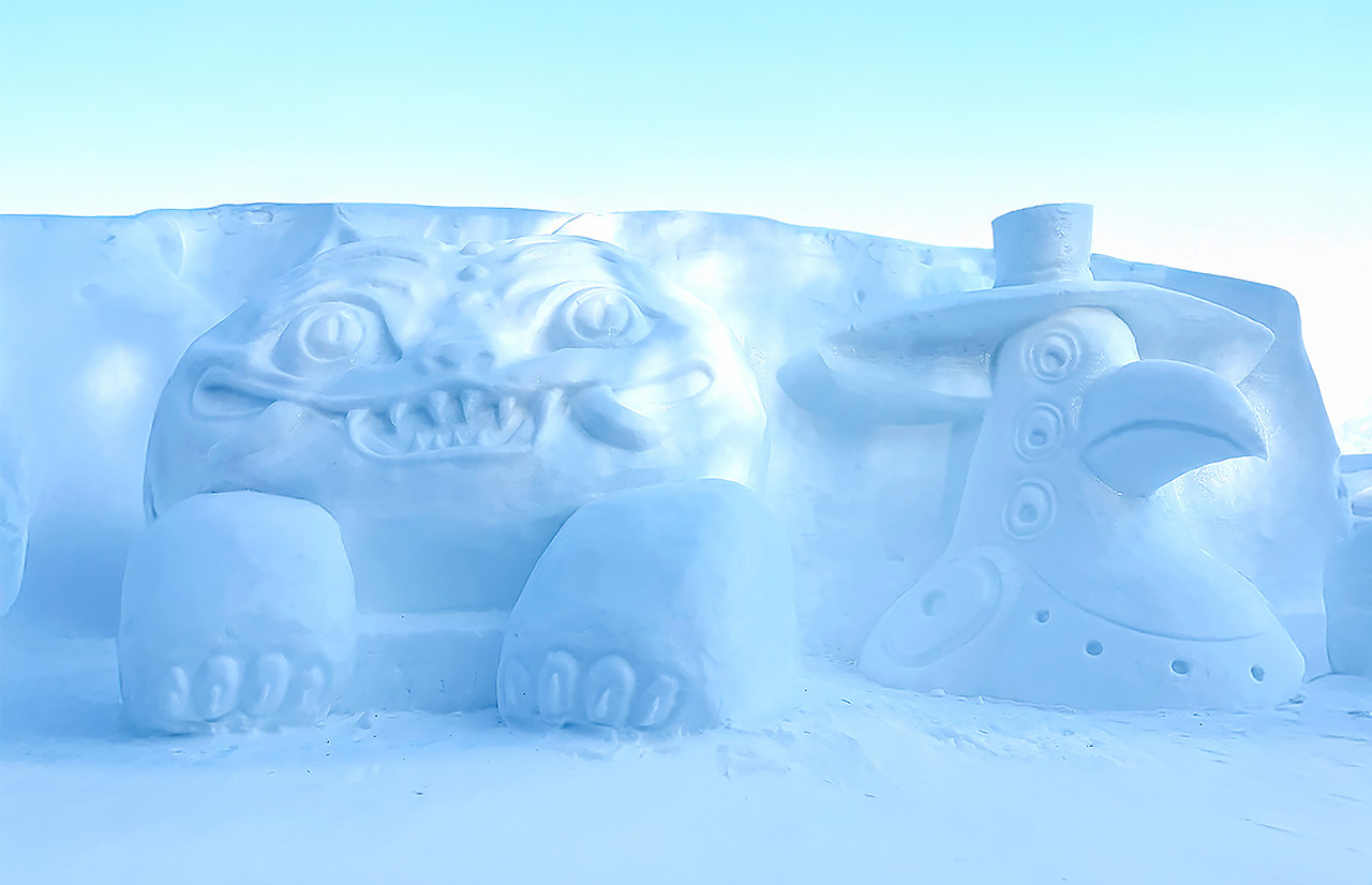 ☃️在巨大的冰雕前拍一張令人驚歎的照片。 您會看到可愛的角色，甚至還有一座冰雪城堡。