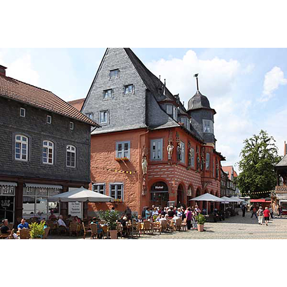 擁有超過千年歷史的戈斯拉爾,是保存最完善的前帝國城鎮之一。 擁有超過千年歷史的戈斯拉爾,是保存最完善的前帝國城鎮之一。