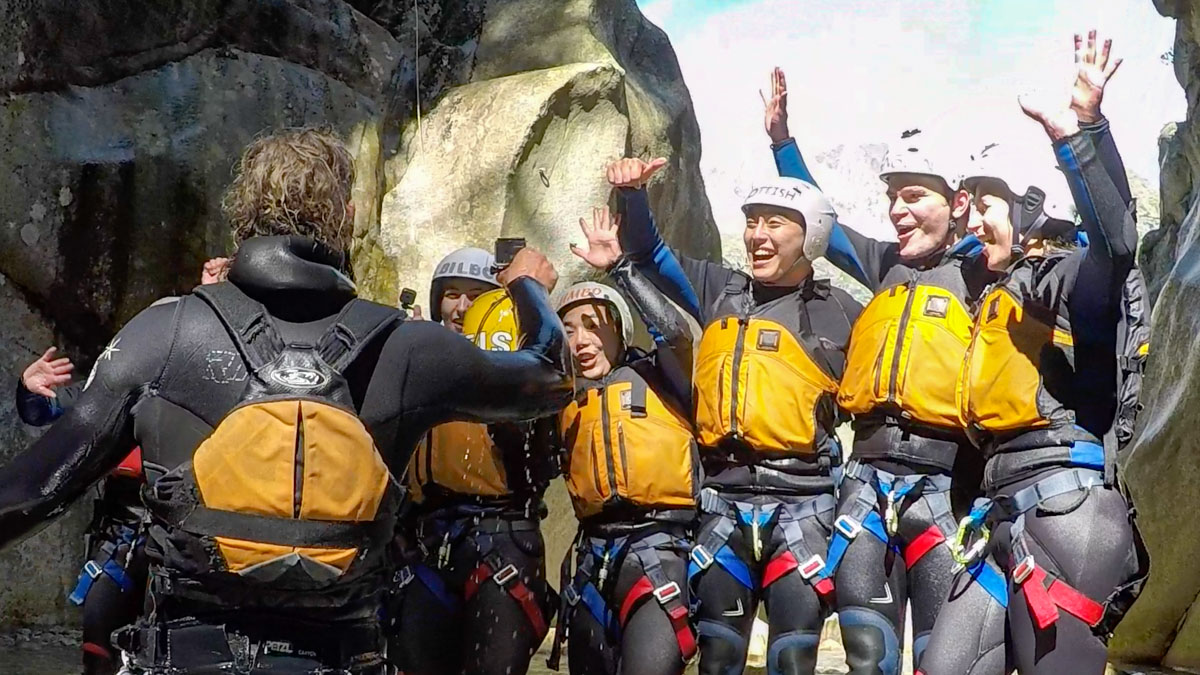 格里姆塞山口峽谷溪降之旅（因特拉肯出發）