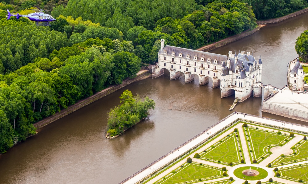 Loire Castles Day Trip and Wine Tasting Private trip from Paris