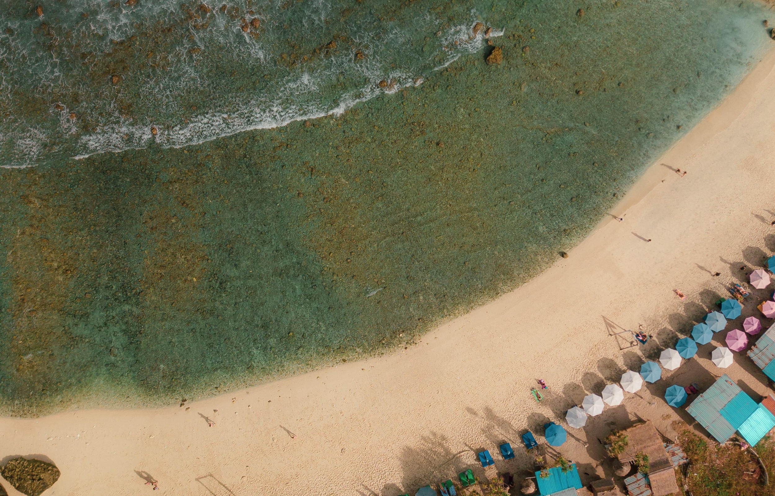 atuh beach nusa penida