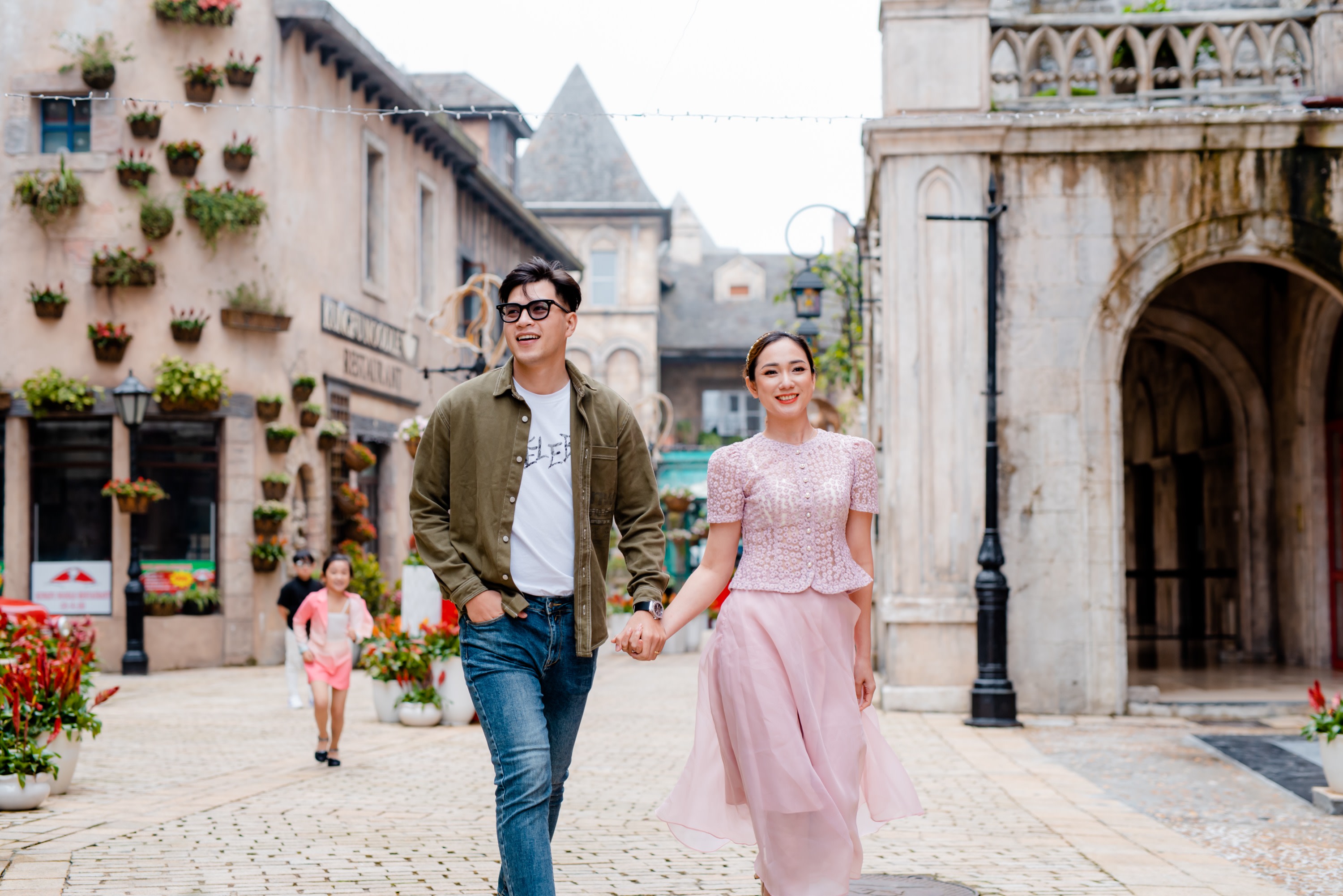 Sun World Ba Na Hills Ticket, SimCard & Airport Pick-up from Da Nang