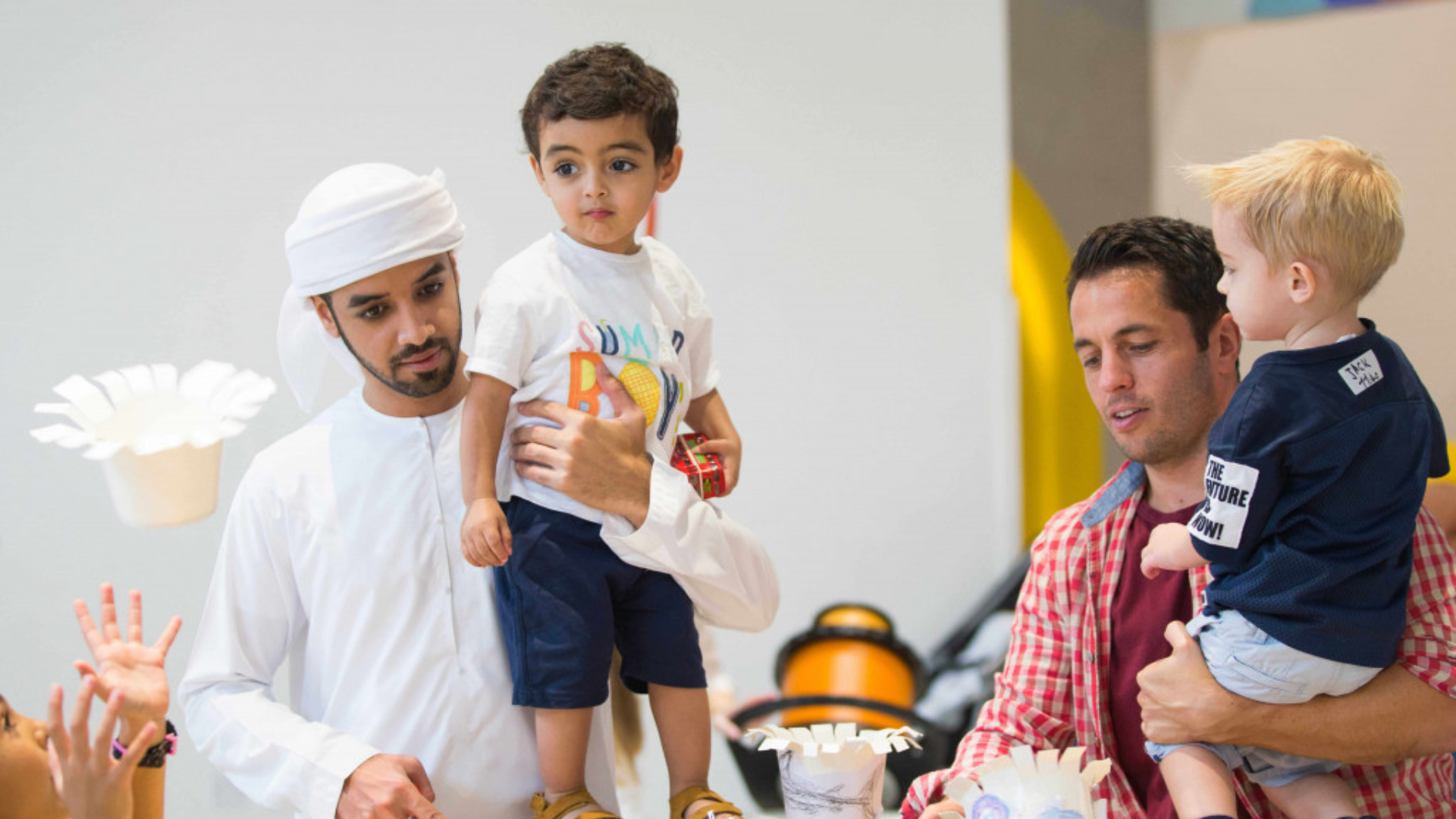 通過精彩活動激發創造力和想象力,非常適合年輕的探險家 通過精彩活動激發創造力和想象力,非常適合年輕的探險家