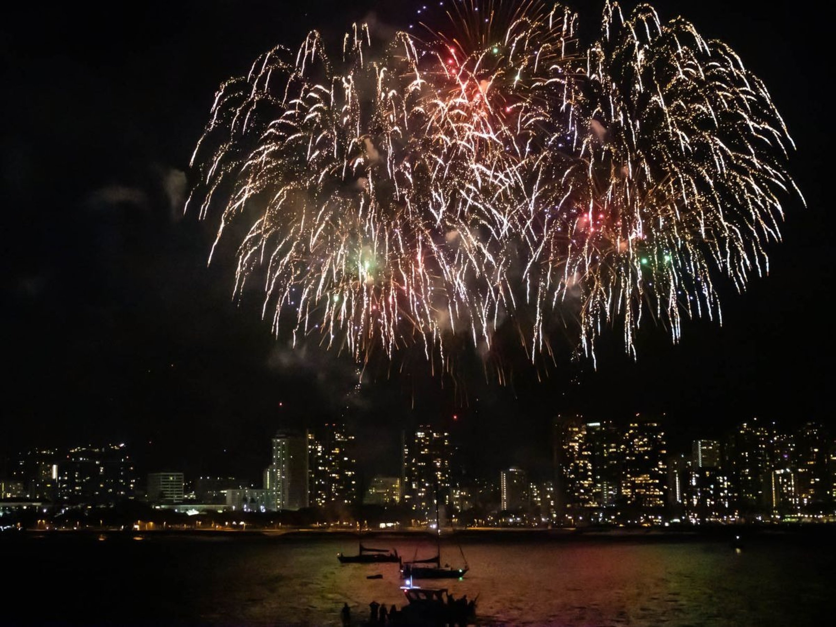 Ocean breeze, live aloha vibes, and fireworks lighting up the sky