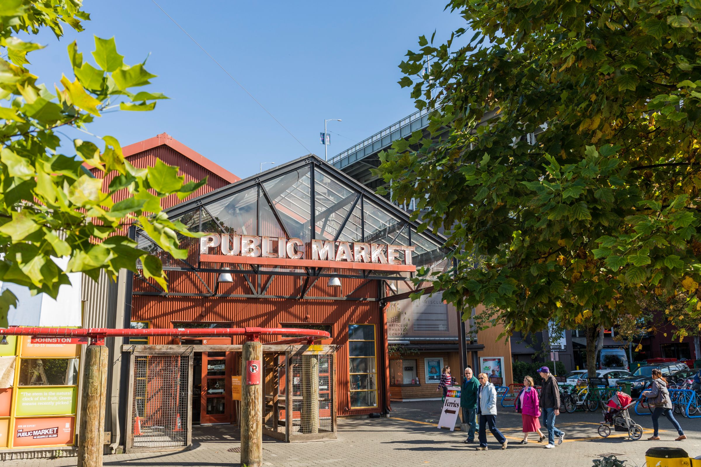 Vancouver City and Capilano Suspension Bridge Park Tour