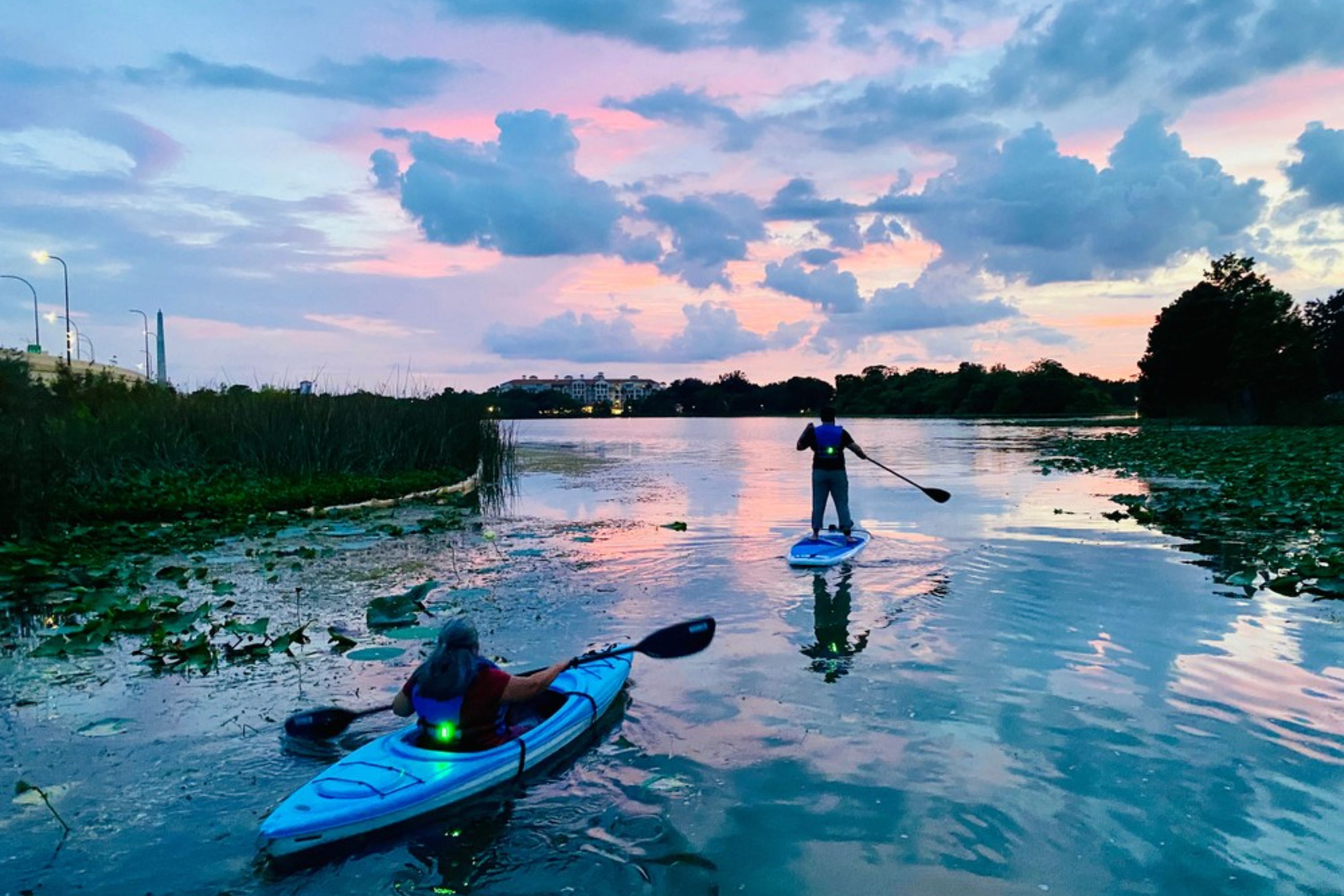 奧蘭多日落透明獨木舟或透明立式划槳體驗 (Sunset Clear Kayak or Clear Paddleboard Experience in Orlando)