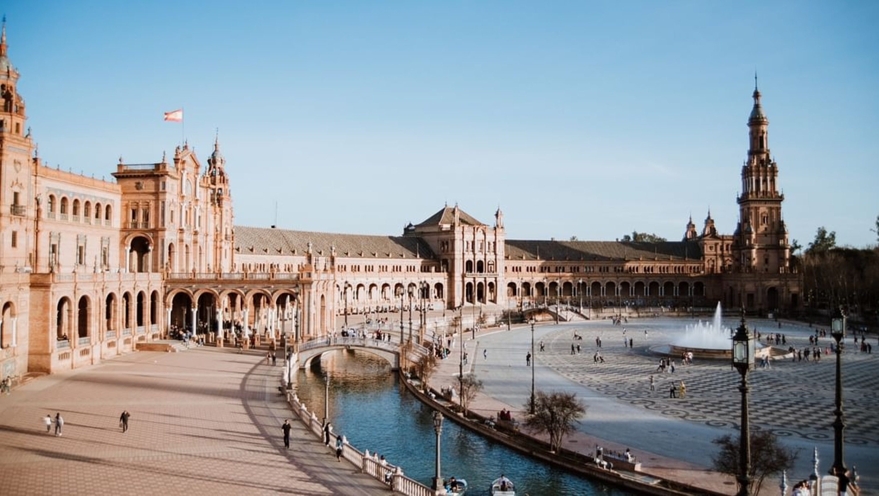 Walking tour in Seville