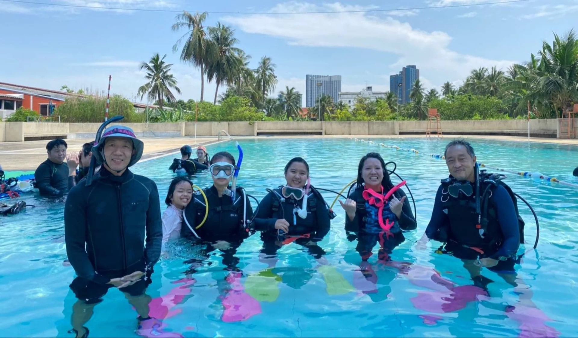 曼谷 PADI 五星潛水中心水肺複習課程