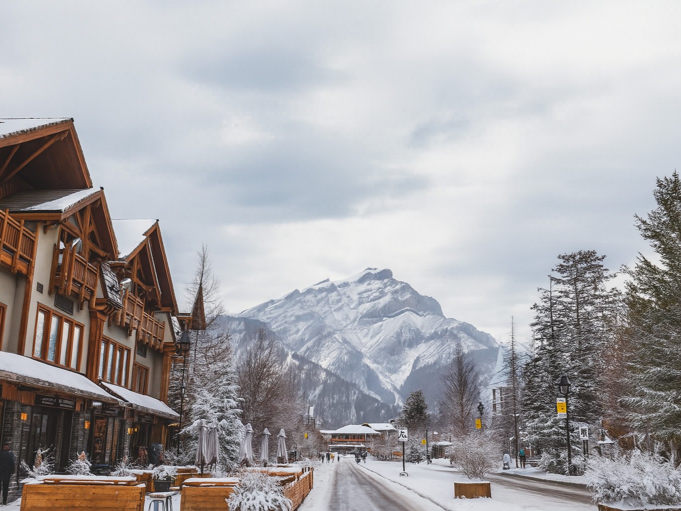 Banff Winter National Park Tour From Calgary