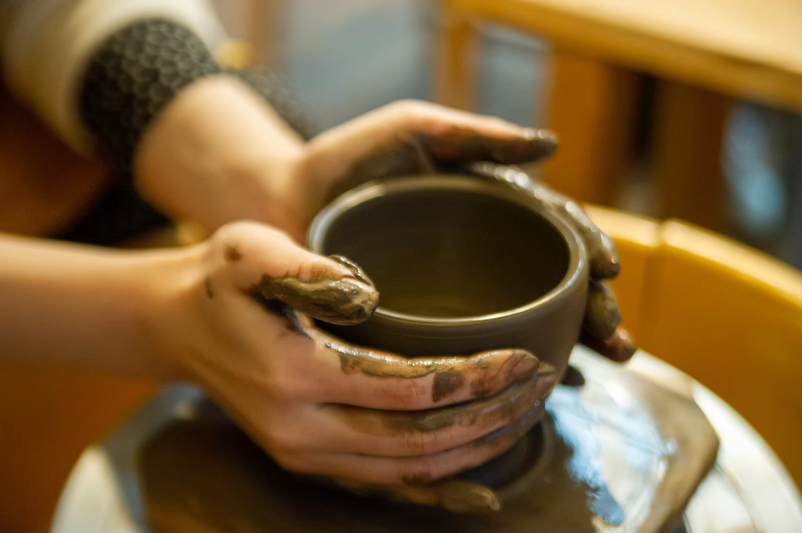 Hand-Made Pottery Experience in Kurashiki