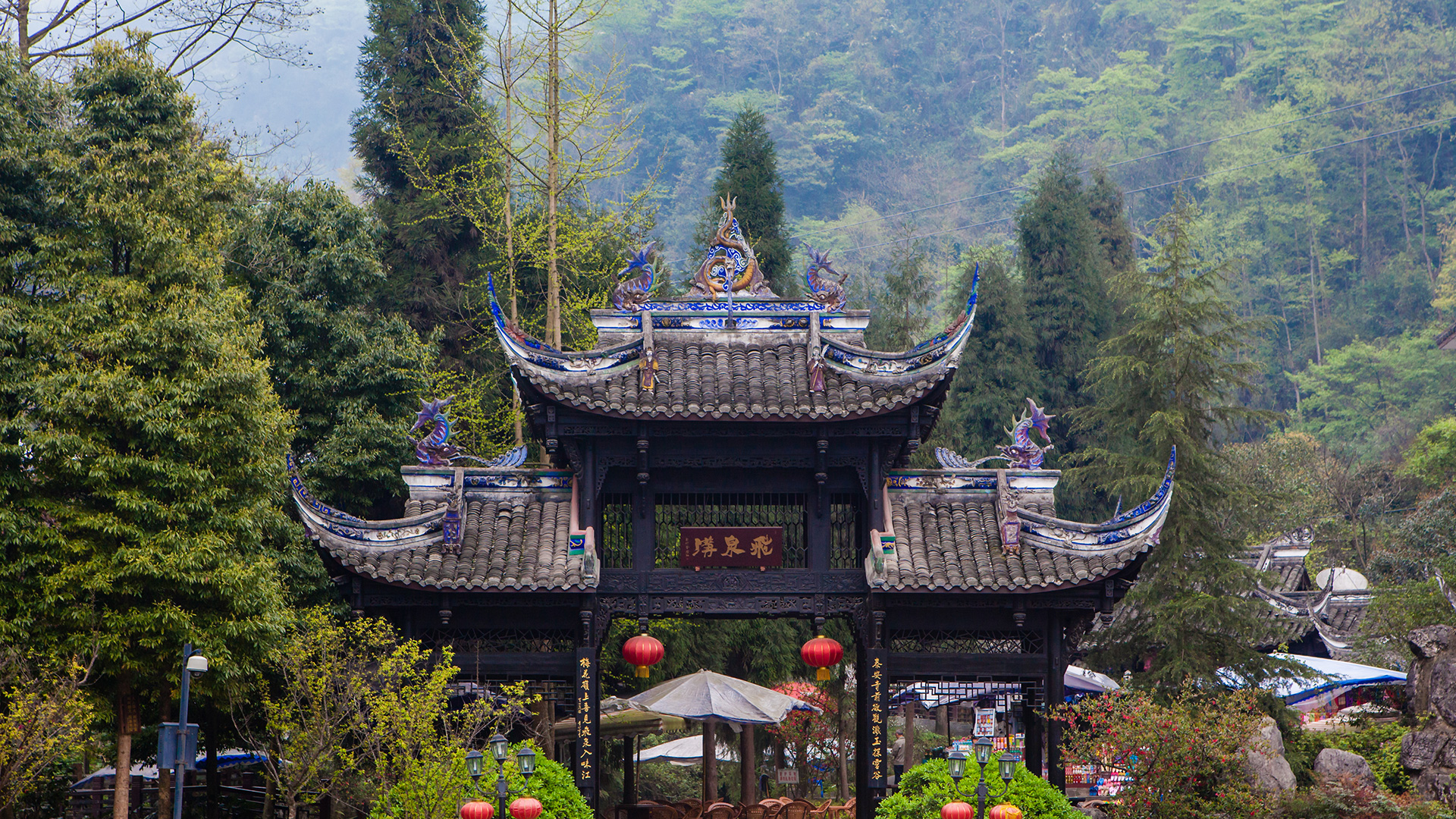 成都近郊：可選都江堰/大熊貓基地/青城山/三星堆包車一日遊