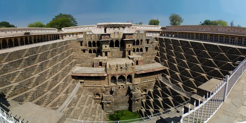 Visit Chand Baori, Bird Park, Fatehpur Sikri from Jaipur & Agra Drop