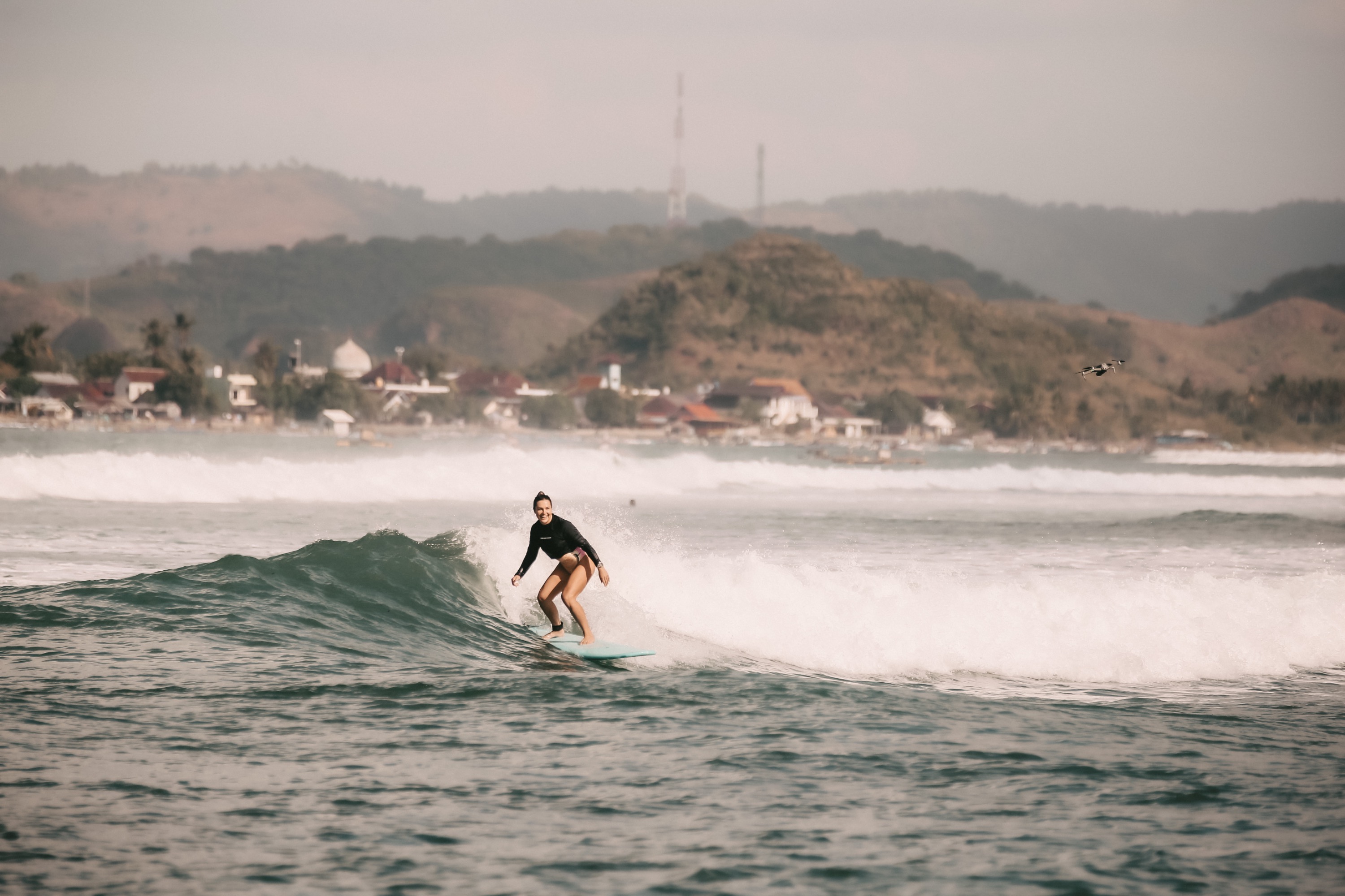 龍目島Tanjung Aan海灘衝浪課程（Nuna Surf School提供）