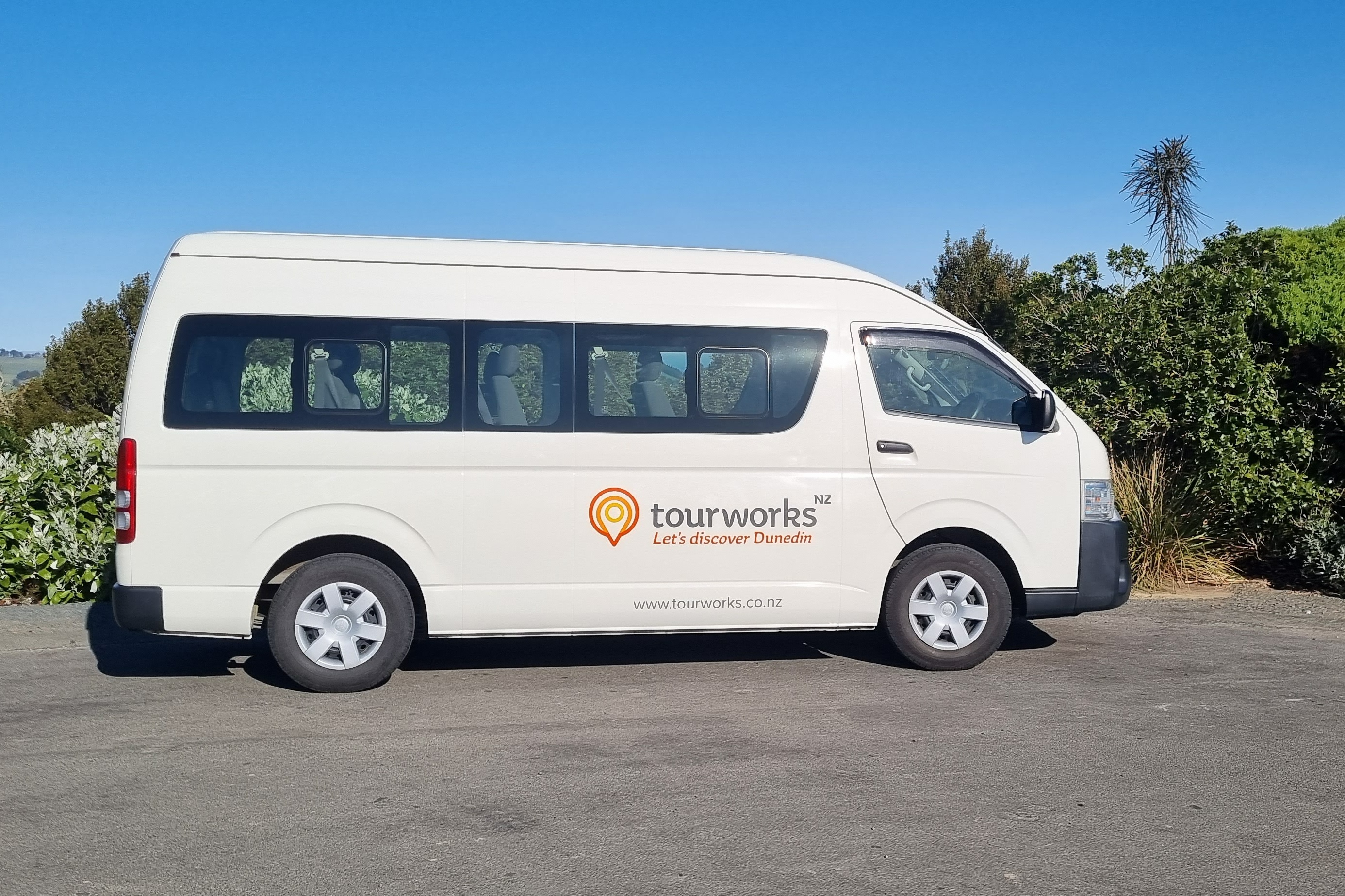 Dunedin City, Larnach Castle & Coastal Views Tour