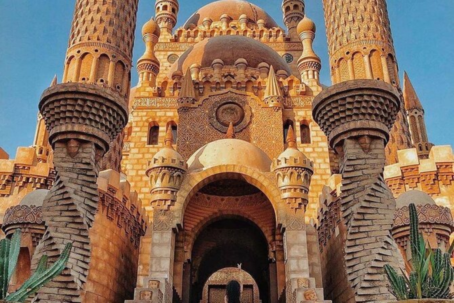 Private City Tour to Mosque, Soho Square & Ice Rink– Sharm El Sheikh