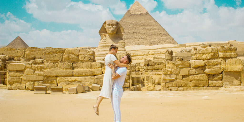吉薩金字塔（Giza Pyramids）、埃及博物館（Egyptian Museum）和市集私人導覽，含午餐