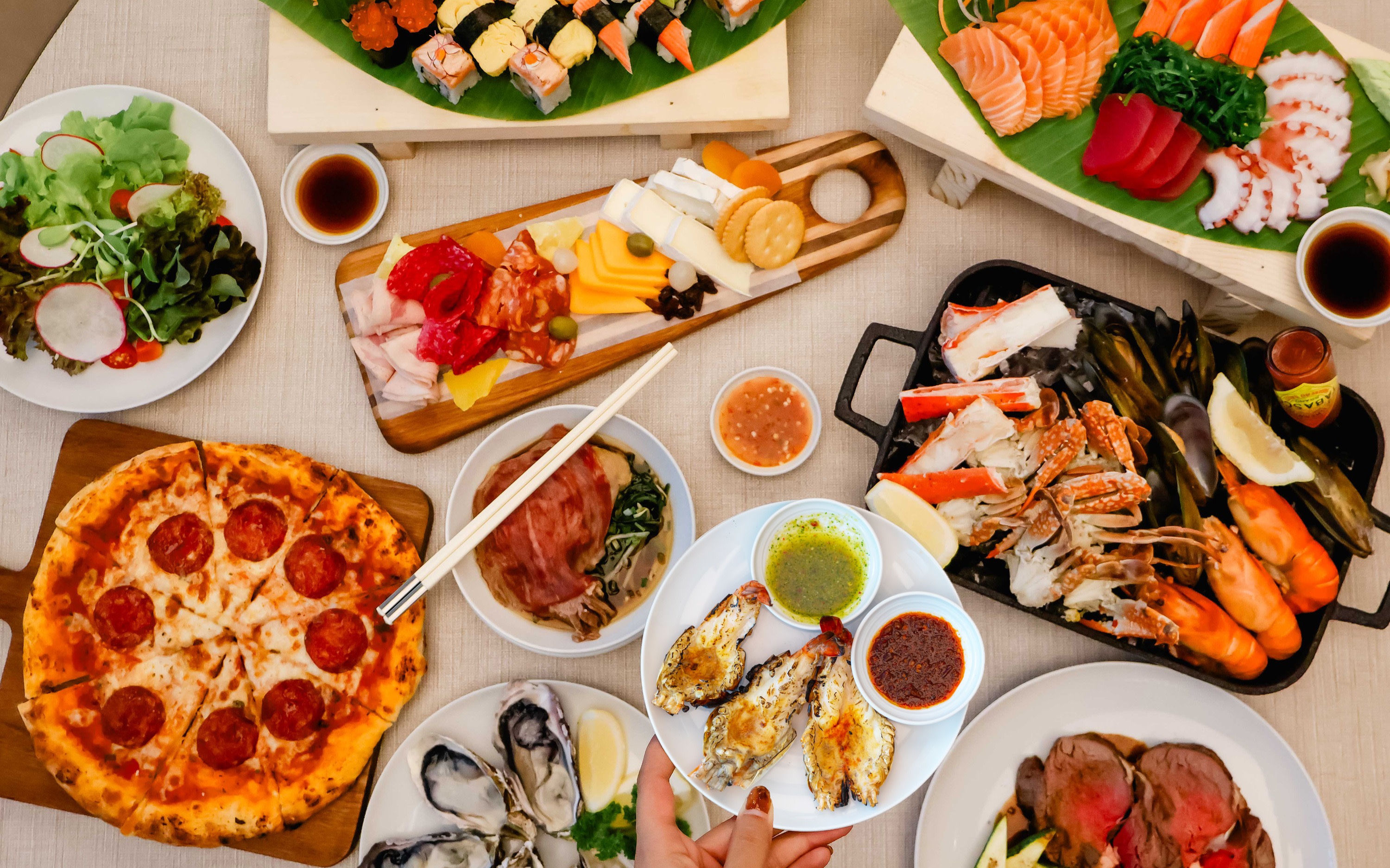 Buffet at Chon Som All Day Dining, Courtyard by Marriott Suvarnabhumi Airport