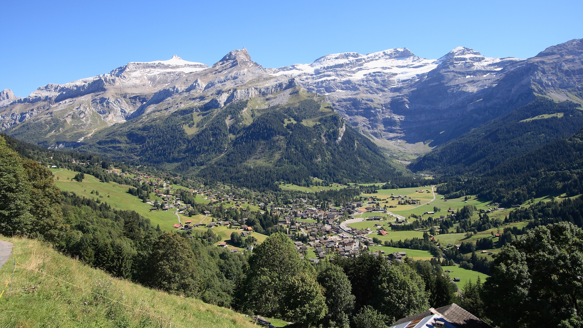 從洛桑 (Lausanne) 出發前往冰川 3000 和蒙特勒 (Montreux)