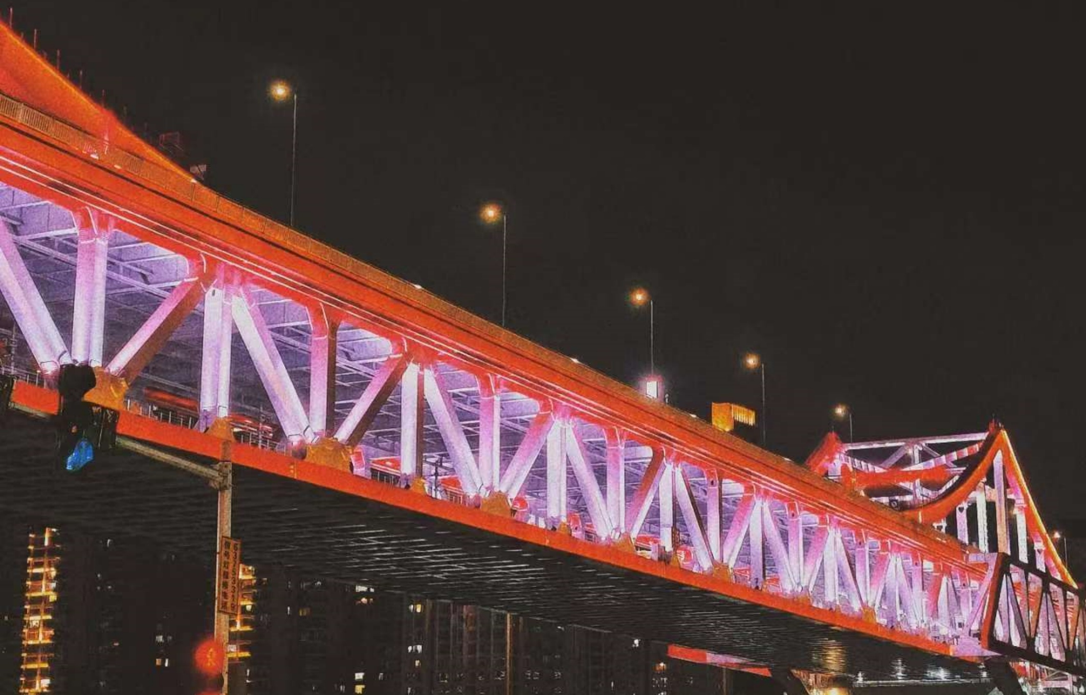 Local architects take you to explore the magical terrain of Chongqing | Yangtze River Ferry | Authentic food | Peninsula night view - Eatwith