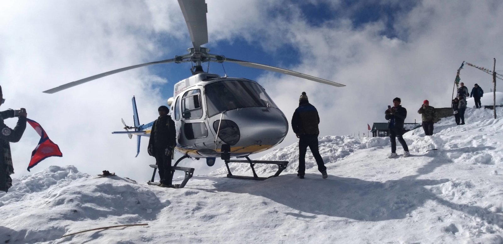 安納布爾納峰基地營直升機之旅