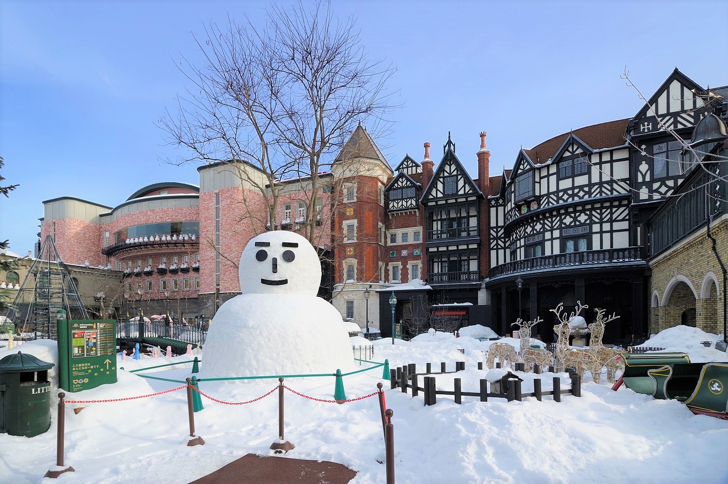 白色戀人公園位於北海道札幌市，是以知名巧克力餅乾「白色戀人」為主題的觀光工廠。園內結合甜點製作參觀、手作體驗與歐風花園，是札幌人氣景點之一。