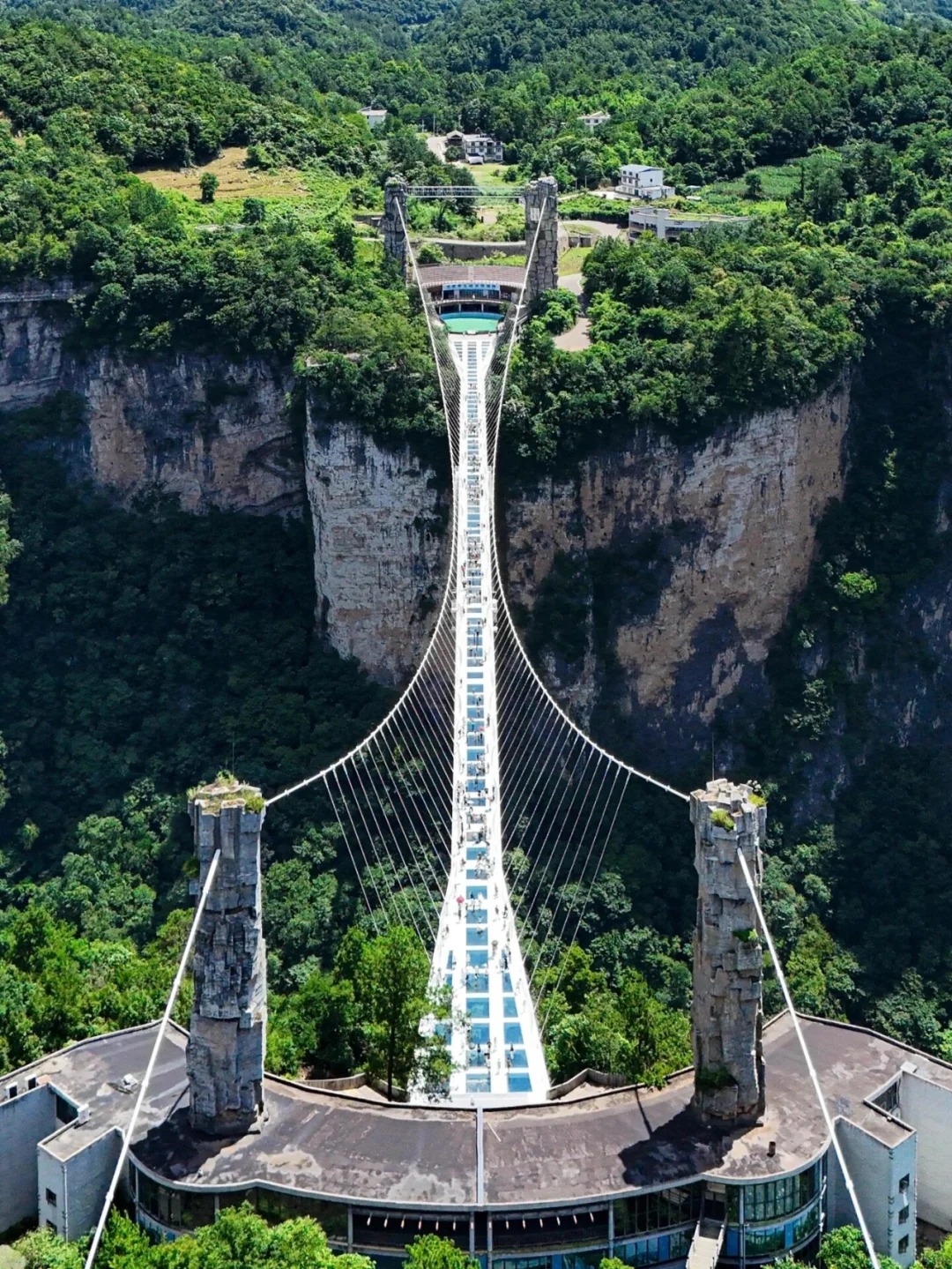 湖南張家界大峽谷景區一日遊（長沙出發+玻璃橋+動車往返）