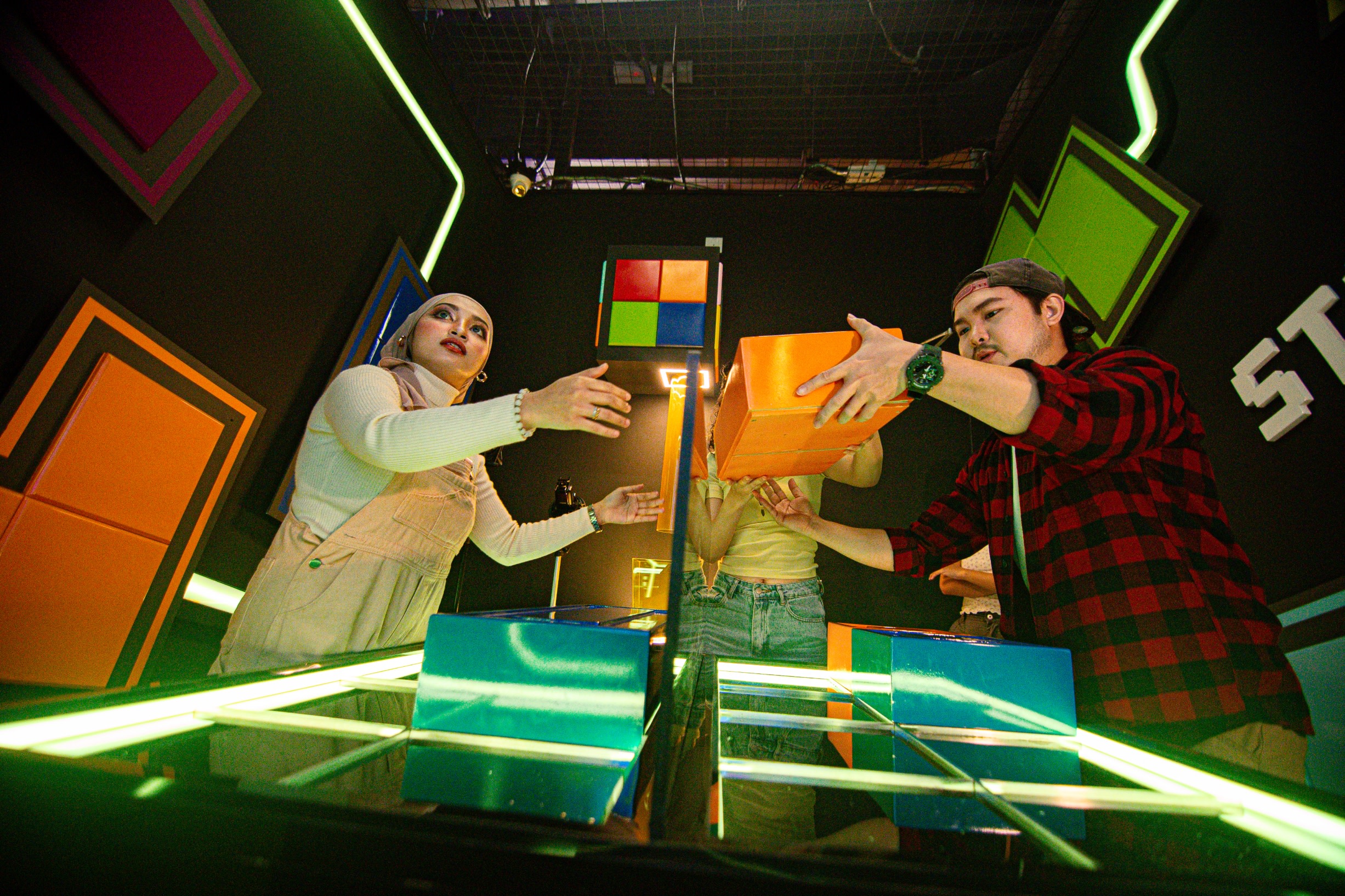 Arcade-style Escape Room at Sunway Pyramid by Bomb Battle 