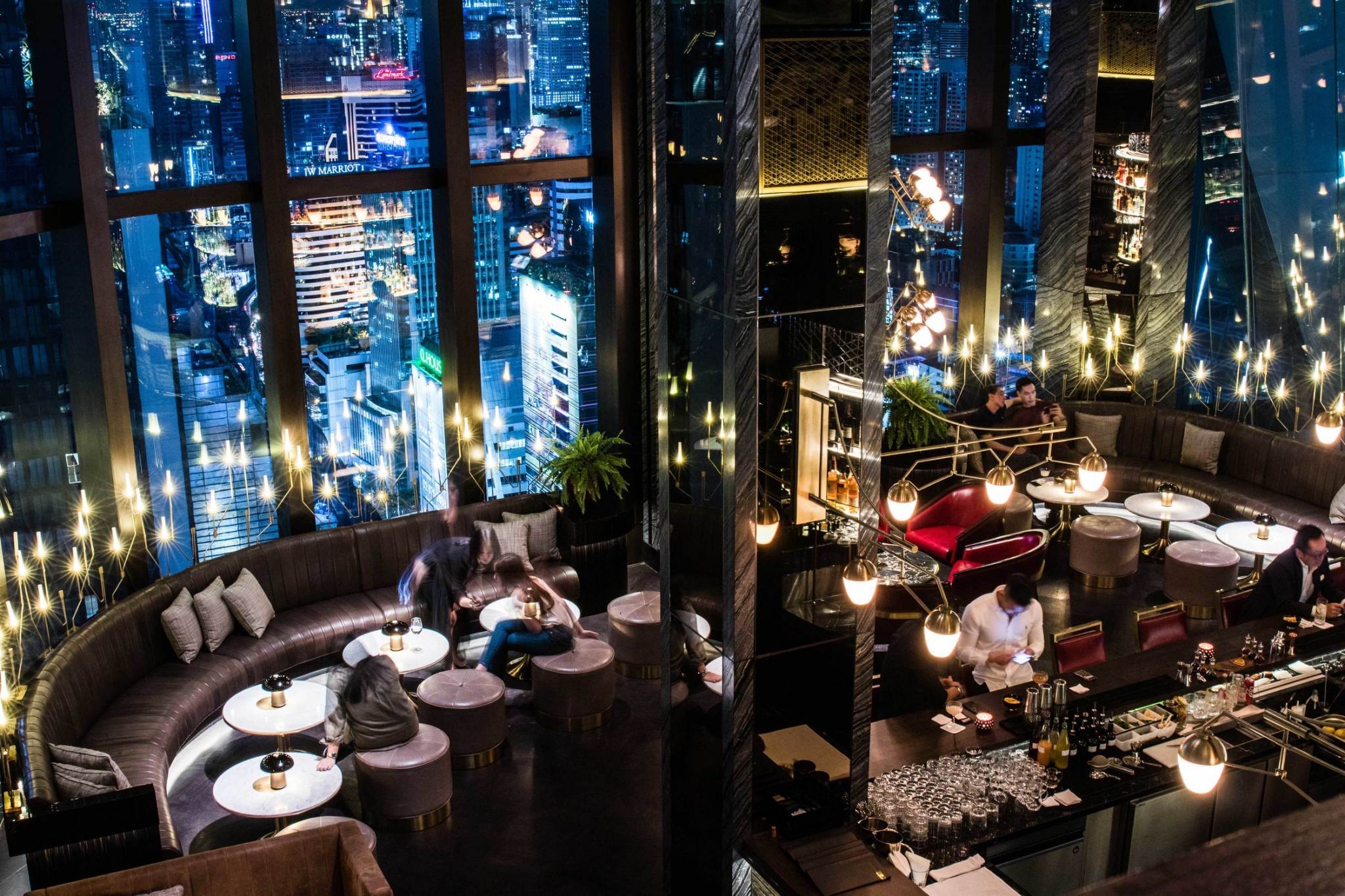 Cocktail Bar on 35th Floor at Penthouse Bar + Grill, Park Hyatt Bangkok