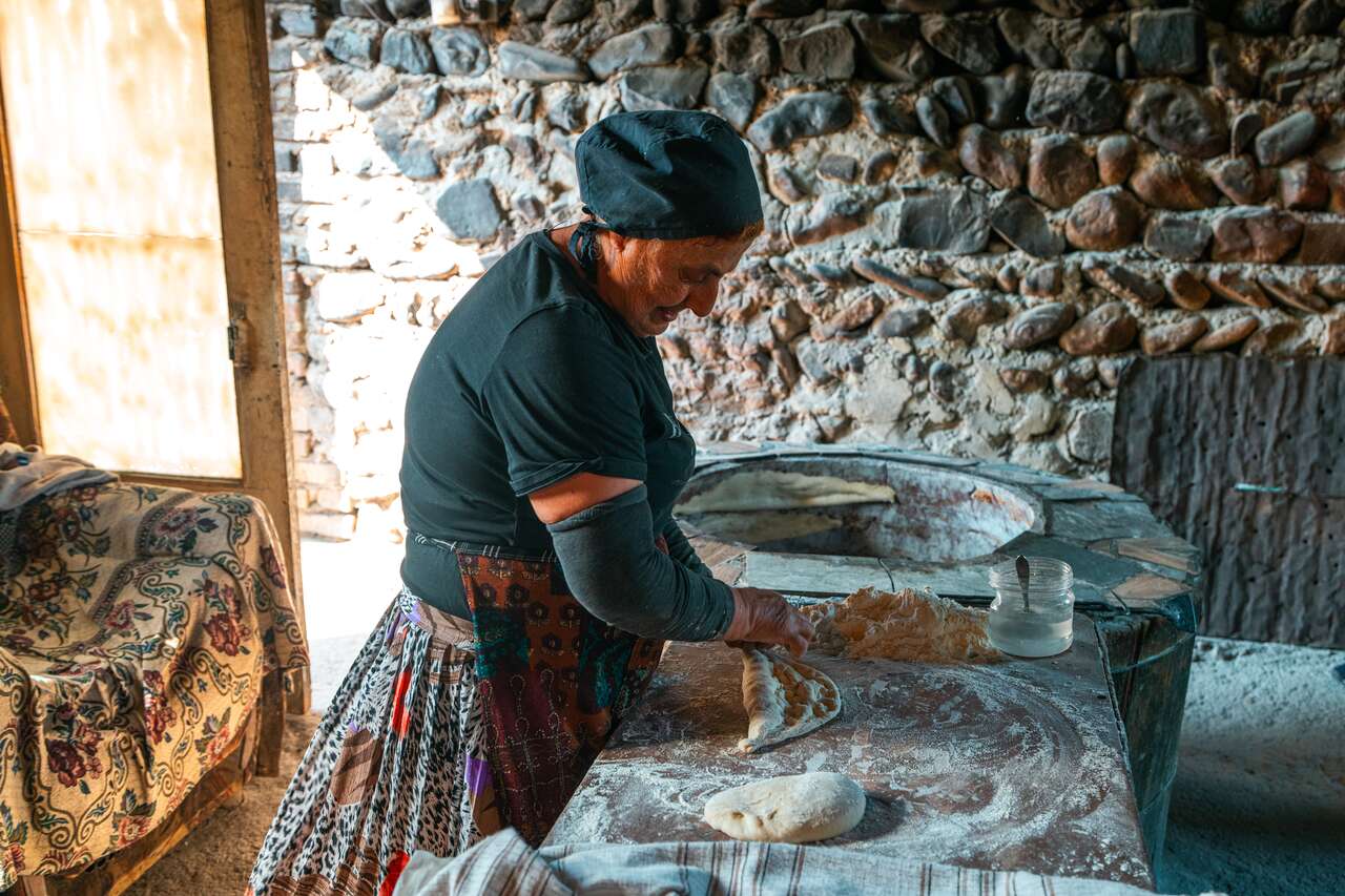Tbilisi: Kakheti, Signaghi, & Chateau Tour with Wine Tasting