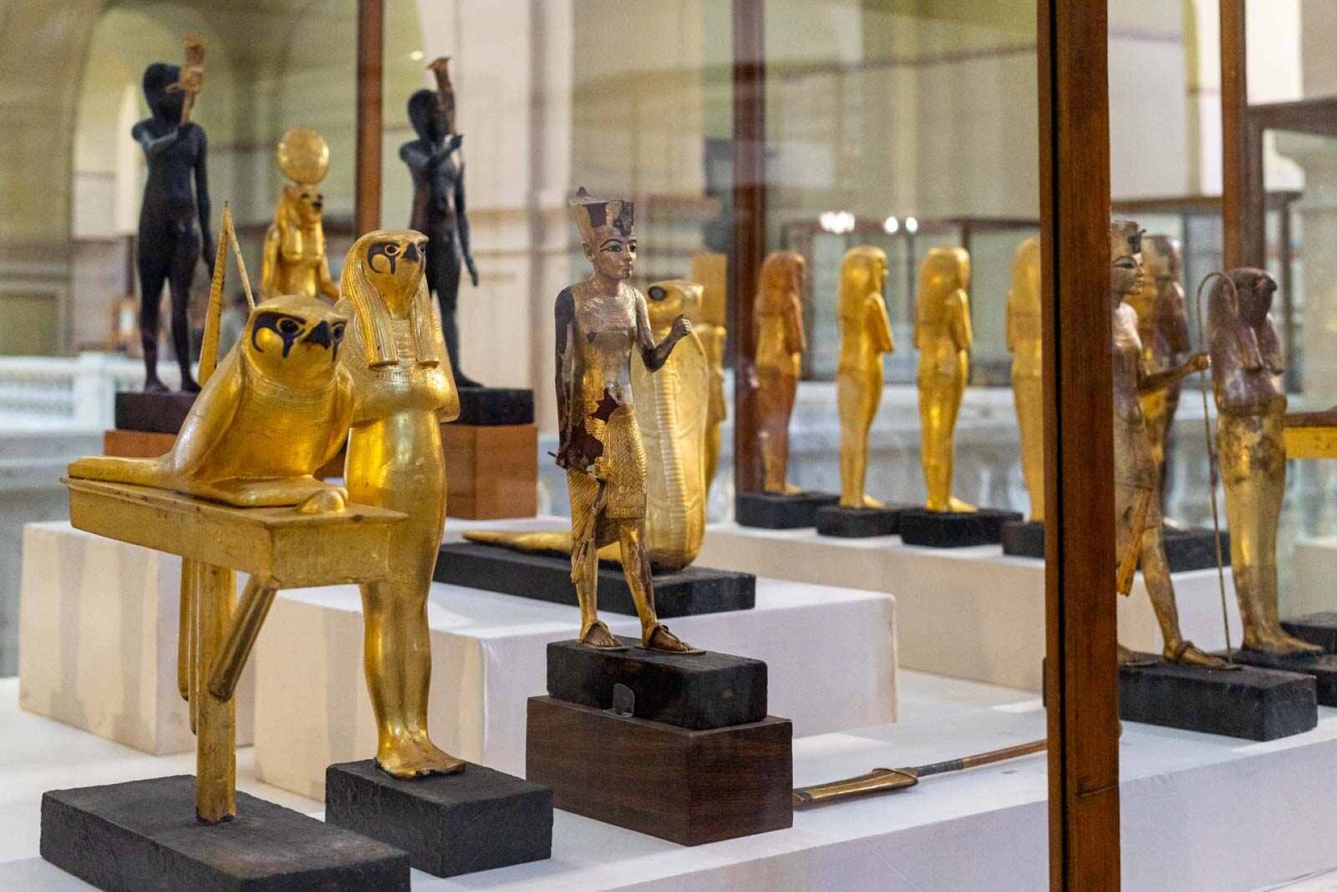 赫爾格達出發：開羅金字塔、獅身人面像和博物館一日遊（含午餐）