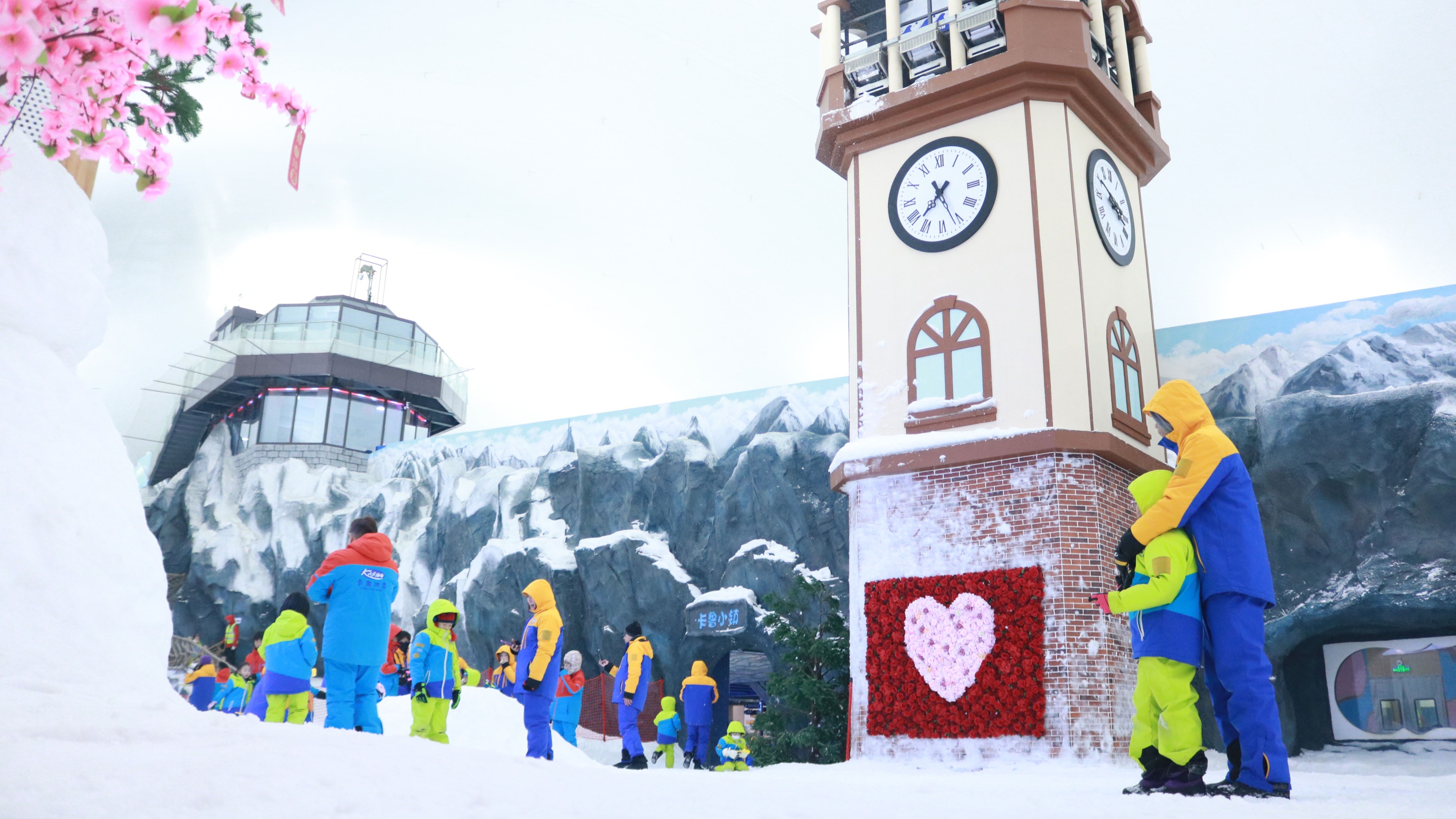 【深圳最大滑雪場】卡魯冰雪世界