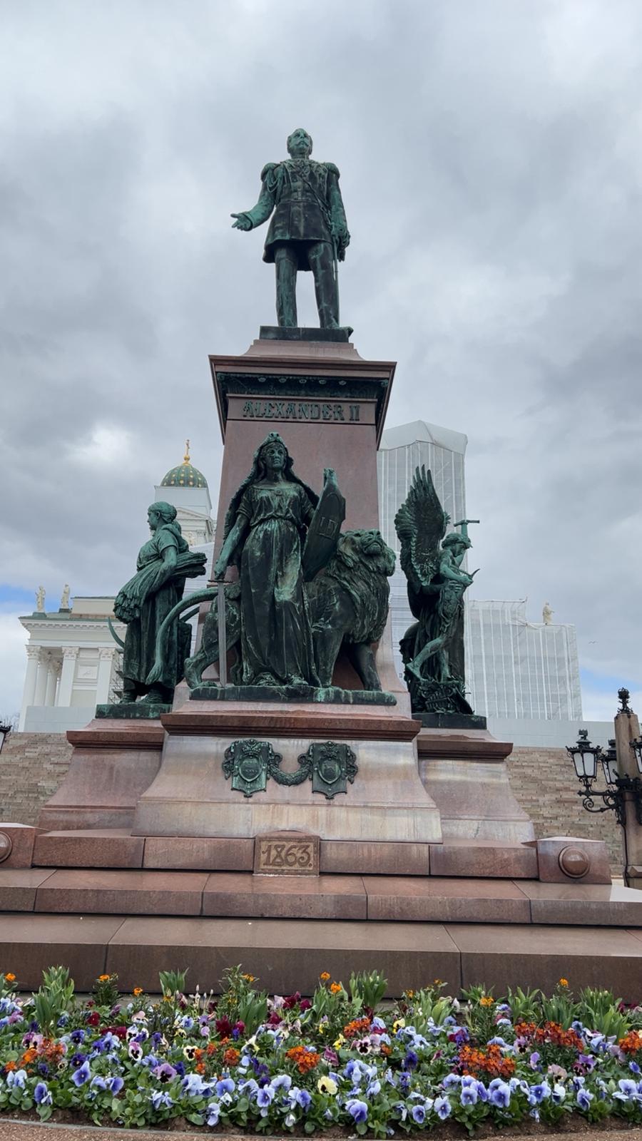 Ultimate Helsinki & Porvoo Tour– Private Car & Local Stories