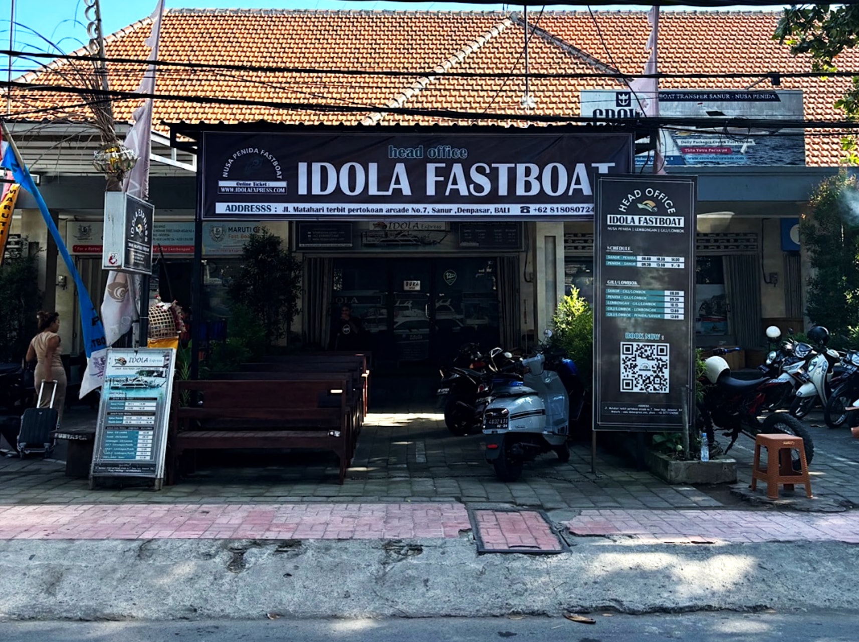 Idola ticket counter