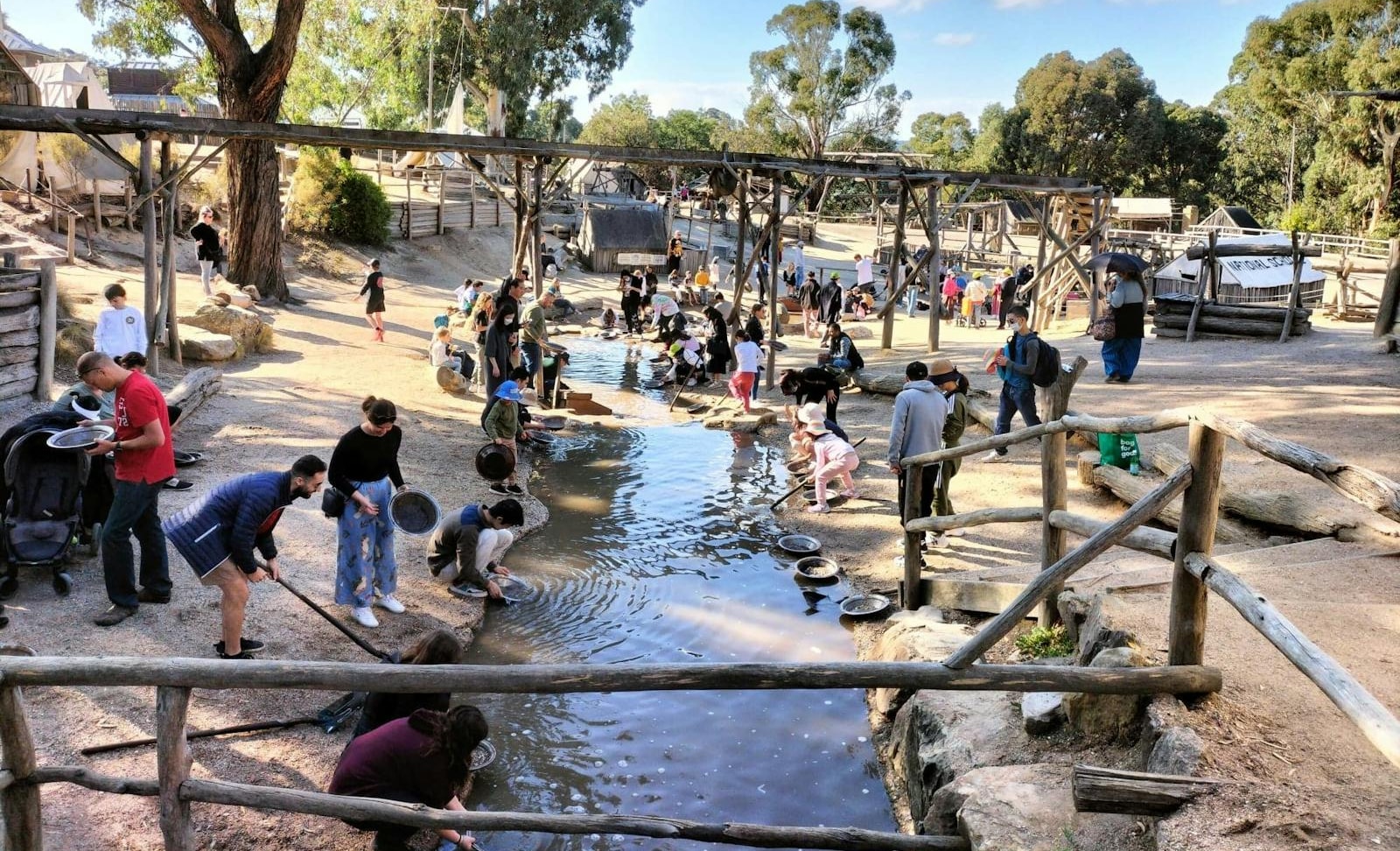 墨爾本出發，前往巴拉瑞特野生動物園和疏芬山