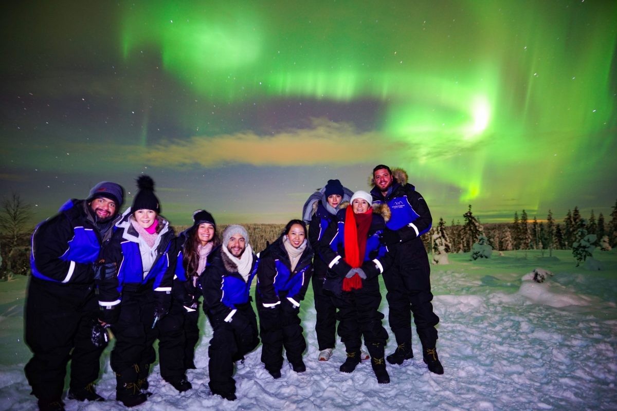 Northern Lights Tour with Professional Camera in Rovaniemi